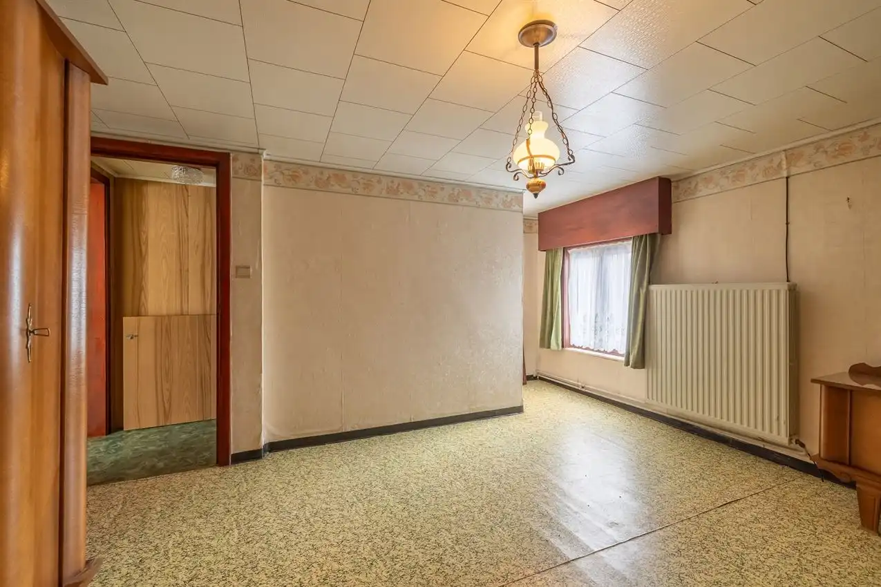 Te renoveren boerderij met 2 weides (45a en 21a) en ruime hangaar foto 17