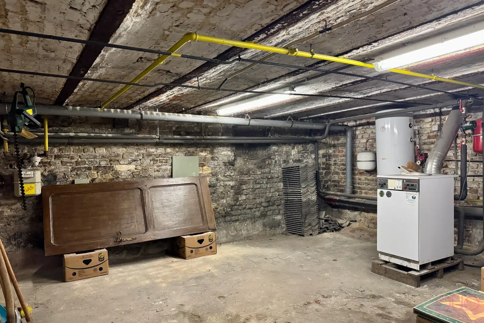 Instapklare woning in hartje Sint-Truiden met gezellige stadstuin en garage foto 22