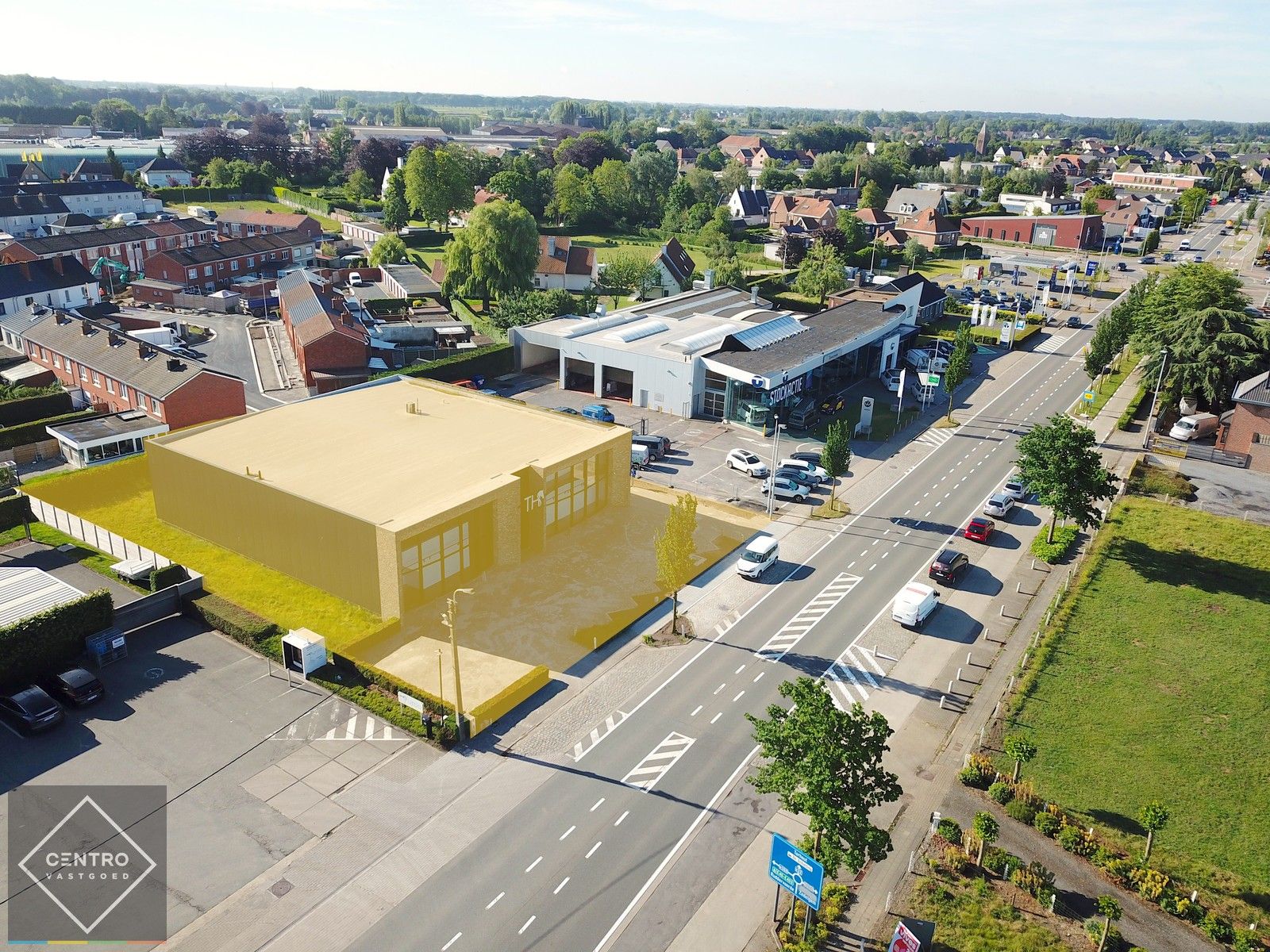 Instapklaar KANTOORGEBOUW (glv. + verdieping) met woongelegenheid en voldoende, private PARKEERPLAATSEN voor de deur. Langs een verbindingsbaan Brugge-Torhout (veel passage = gratis publiciteit)! foto 1