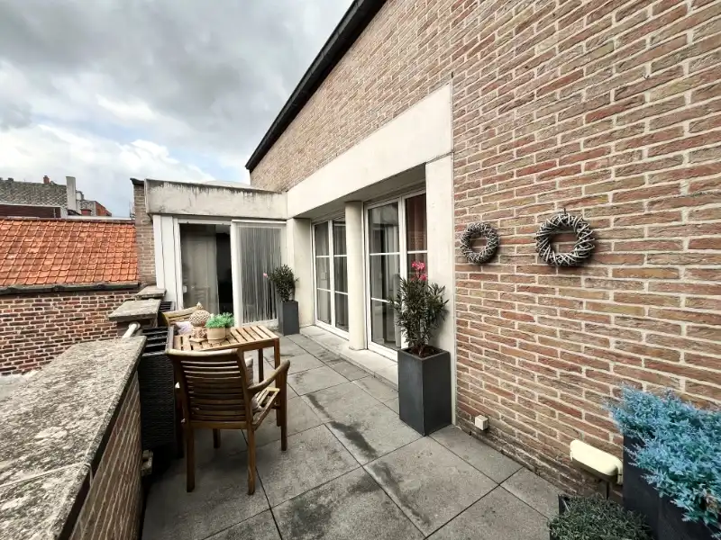 Ruim luxe appartement/duplex met garage! foto 13