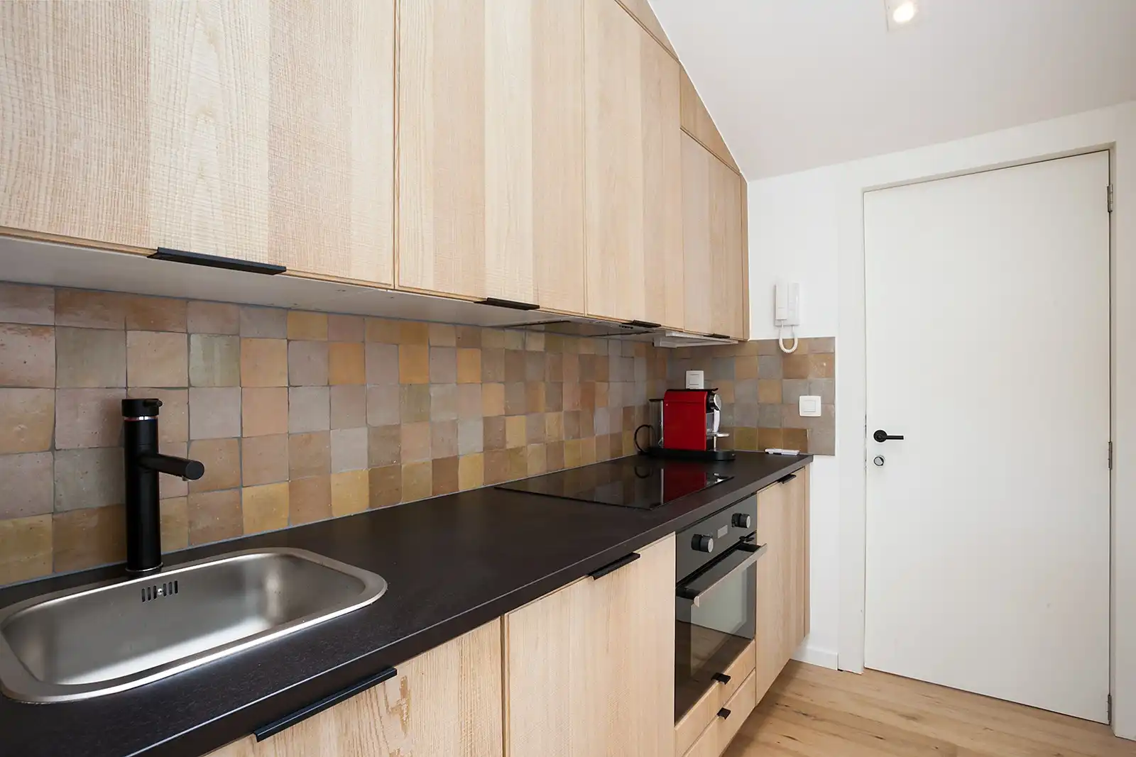 Stijlvol gemeubeld dakappartement foto 7