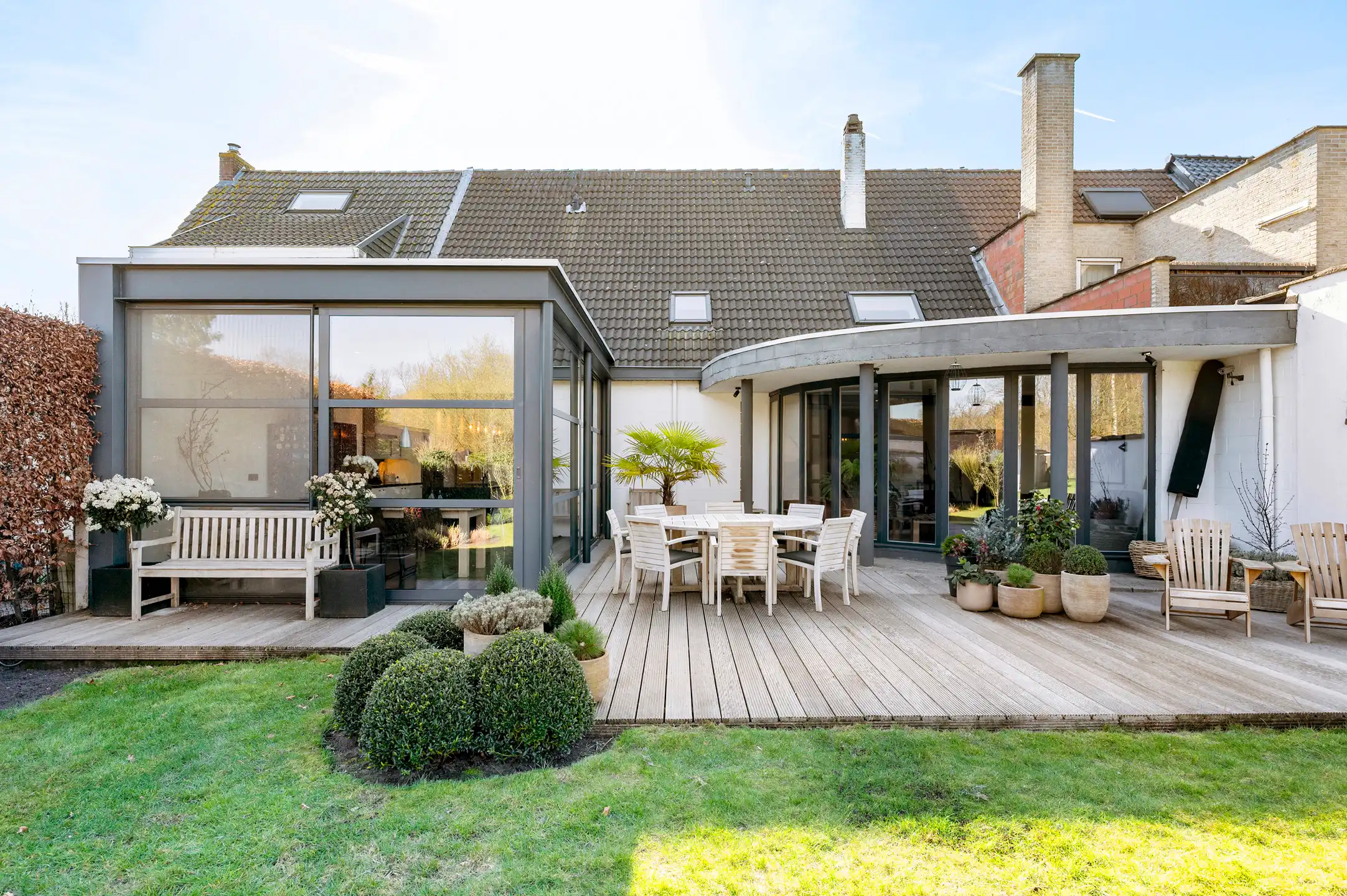 Ruime instapklare woning met zwembad te Brasschaat! foto 10