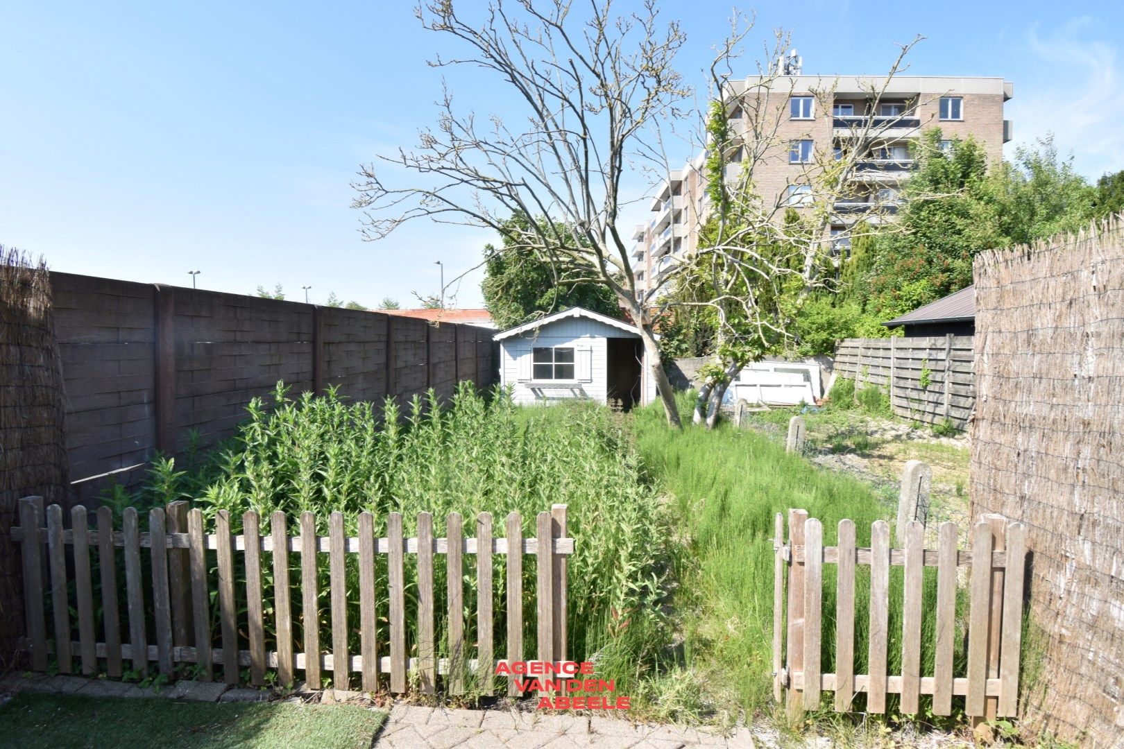 Commercieel gelegen woning met 4 slaapkamers en tuin foto 29