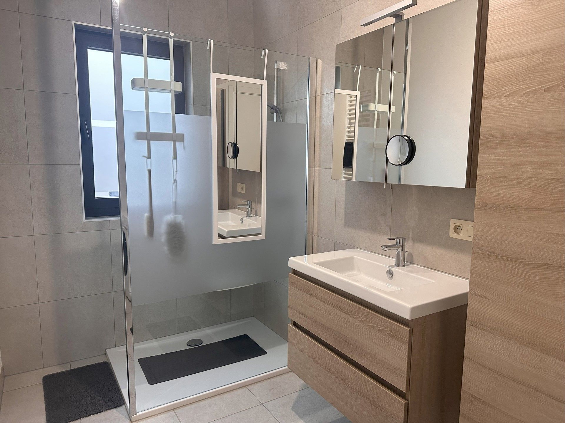 BEN 2-slaapkamer appartement centrum Sint-Katherina-Lombeek. foto 6