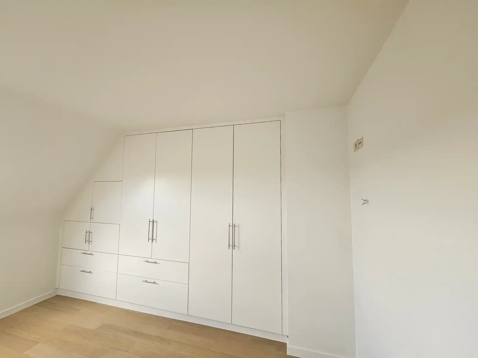 Lichtrijk duplex appartement met 2 slaapkamers en dubbele garage! foto 23