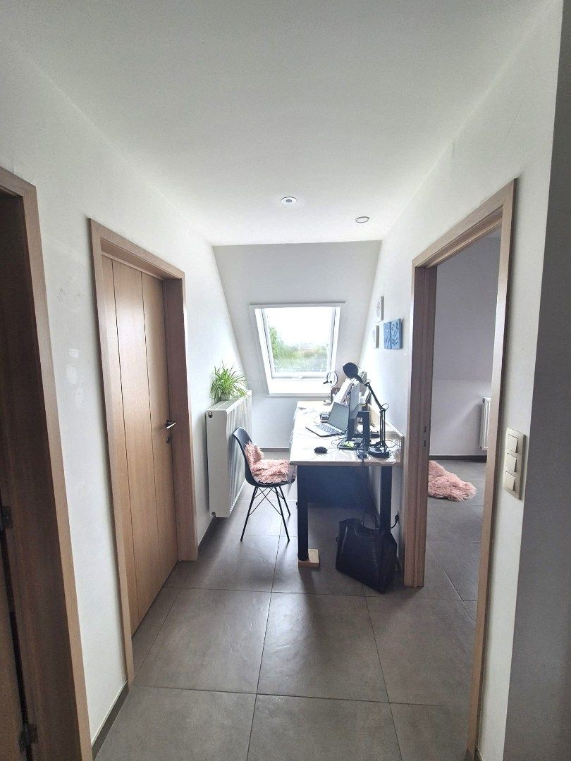 Instapklaar recent appartement in centrum Vinkt! foto 8