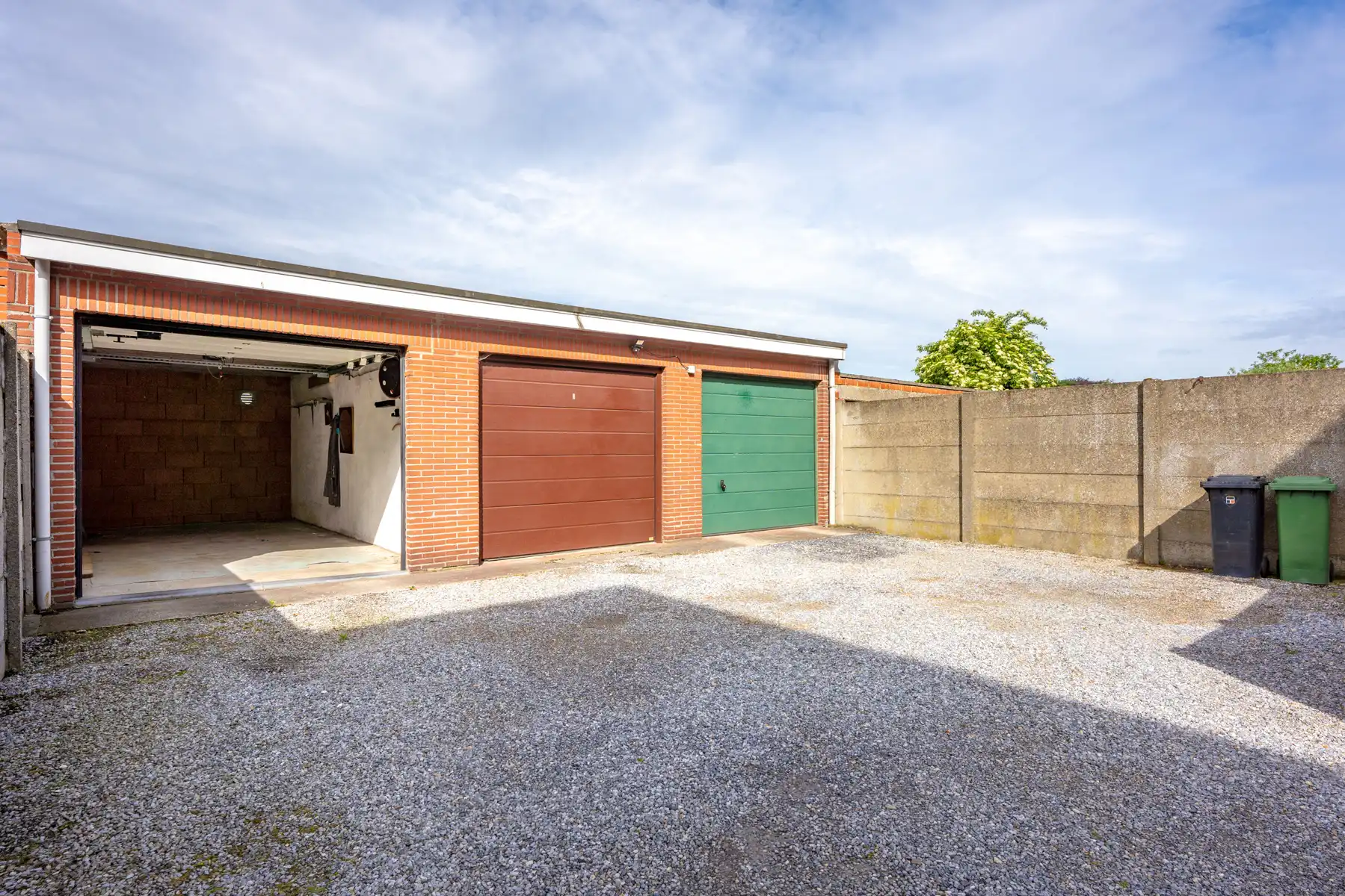 Te renoveren gelijkvloers appartement met 2 slaapkamers en garagebox! foto 11