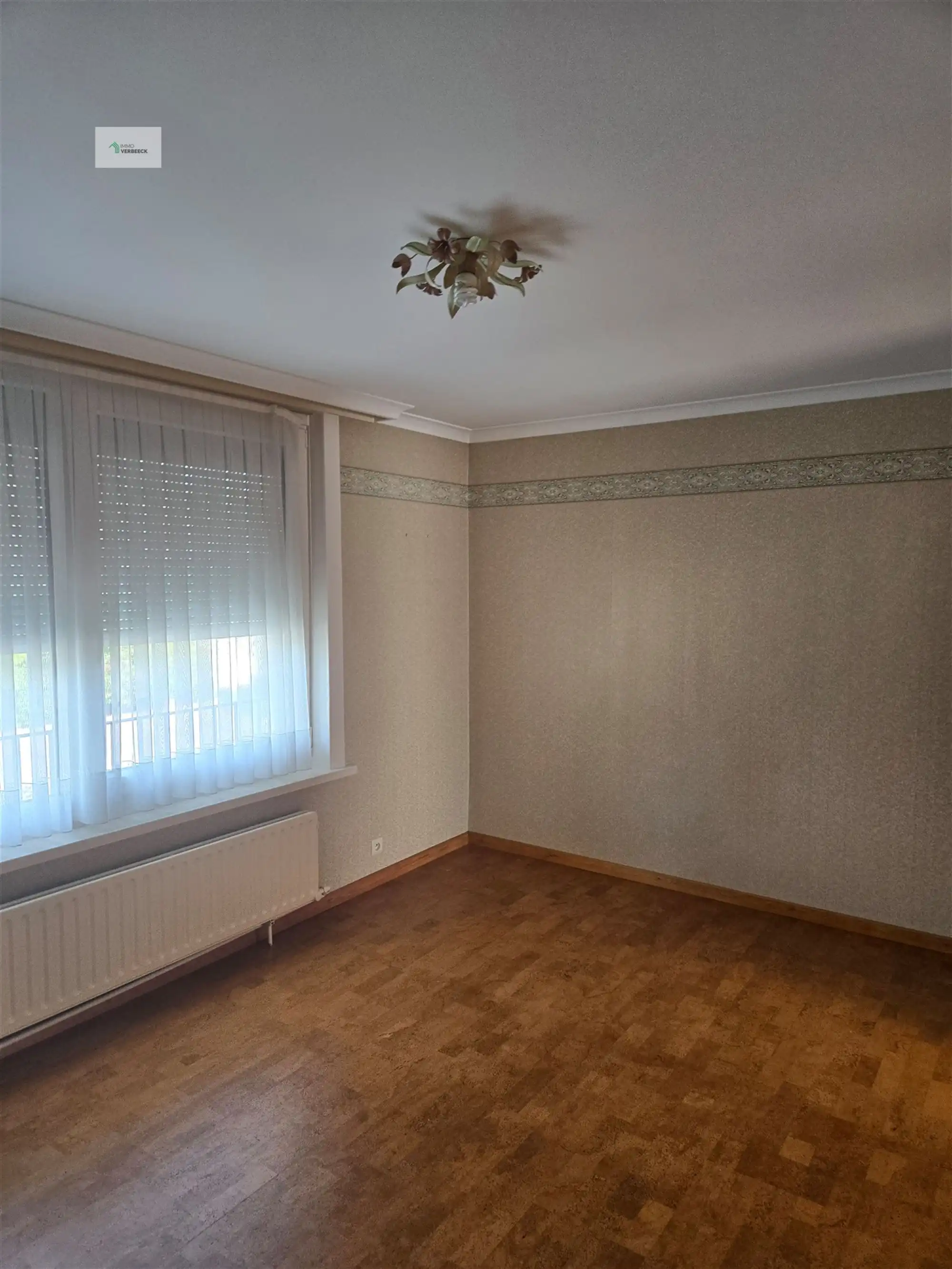 Ruime woning met 4 slaapkamers op 914 m² te Bale foto 14