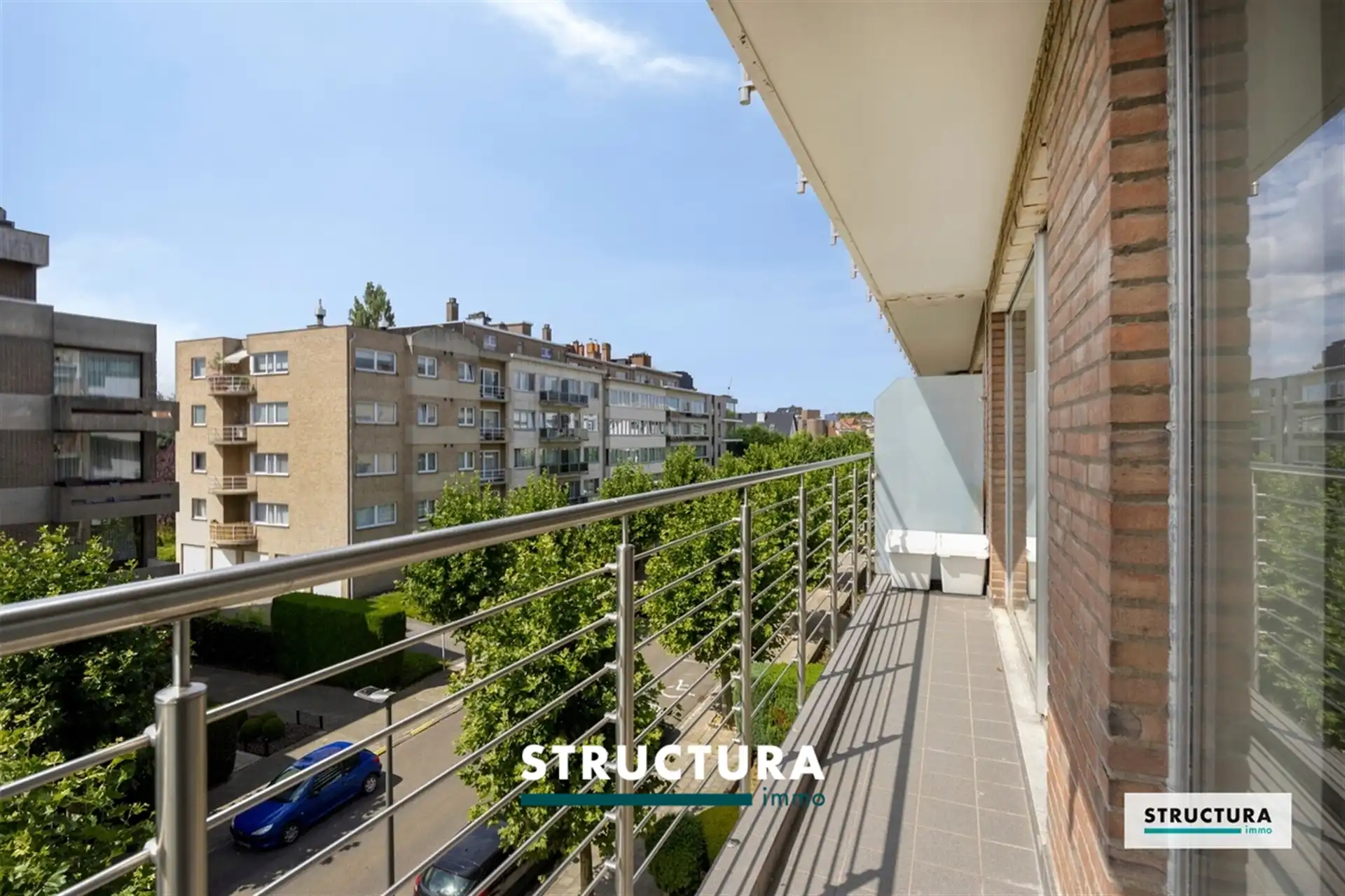 Volledig gerenoveerd appartement nabij het centrum! foto 4