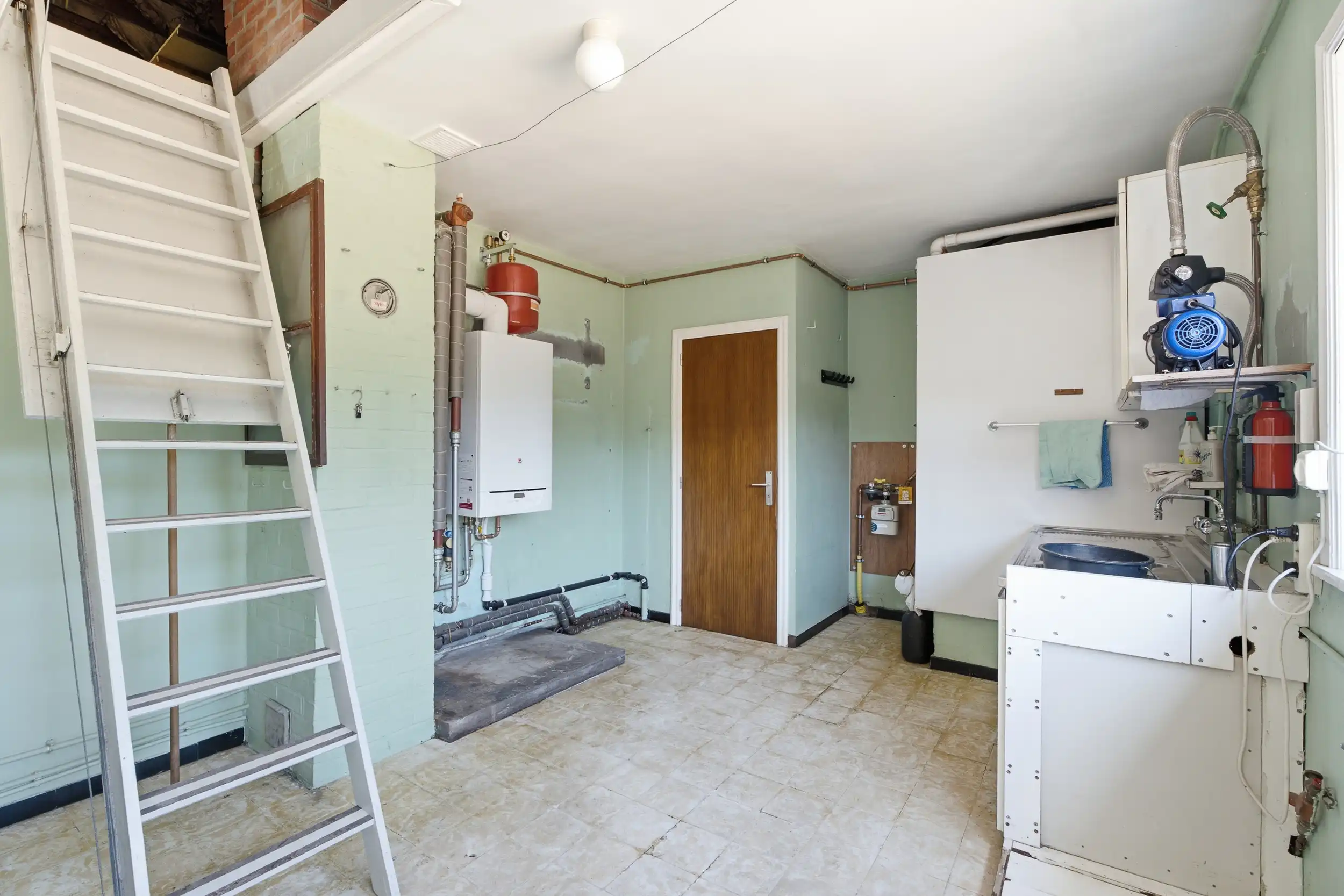 Karaktervolle bungalow op ruim perceel te Deinze foto 12