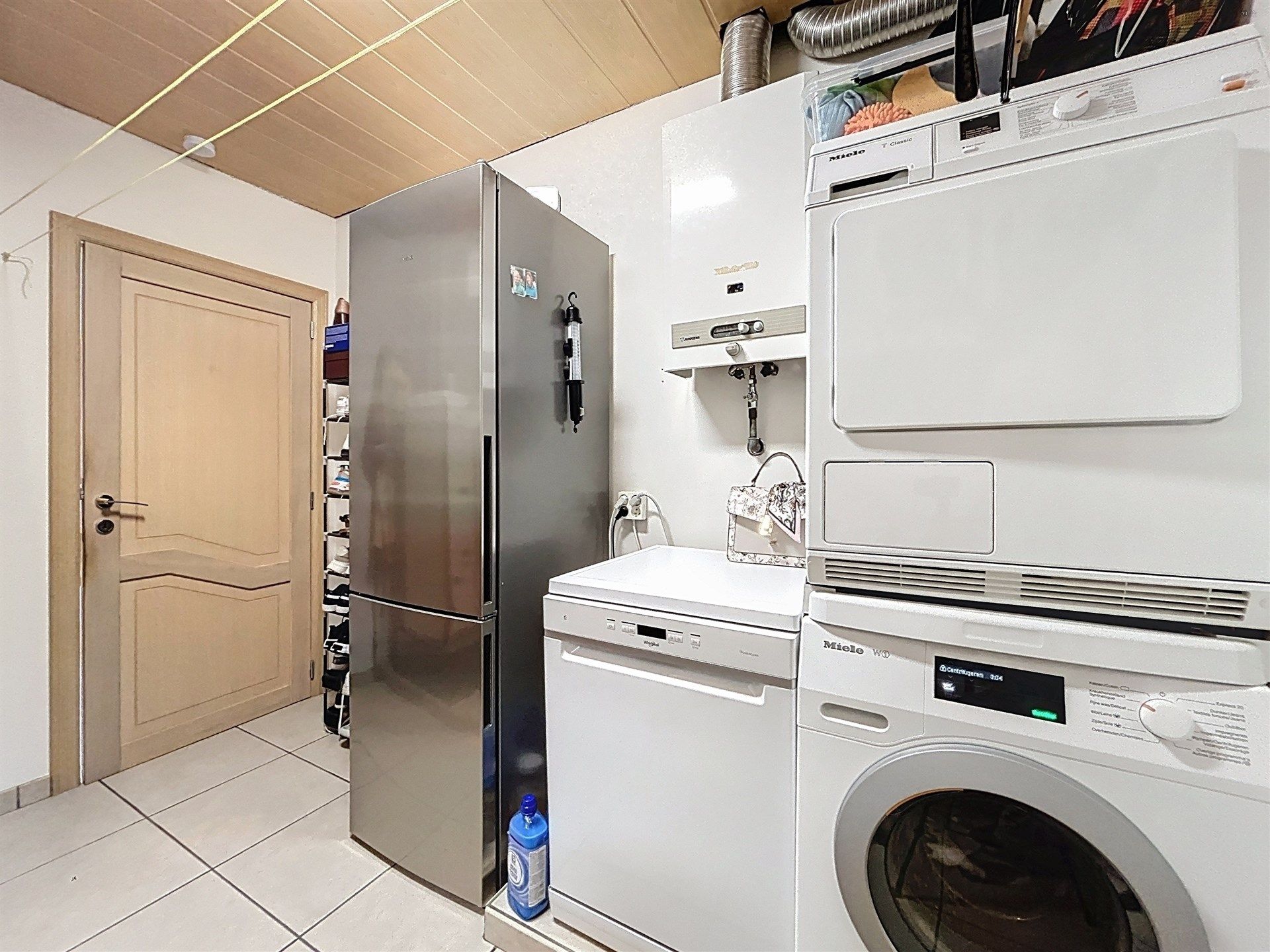 Prachtige gezinswoning met 3 slaapkamers en grote garage op perceel van 534 m²  foto 8