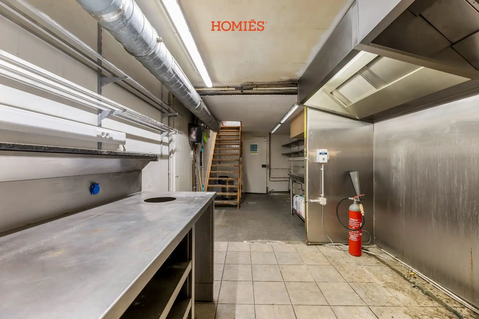 Exclusief handelspand op AAA-locatie te huur foto 9