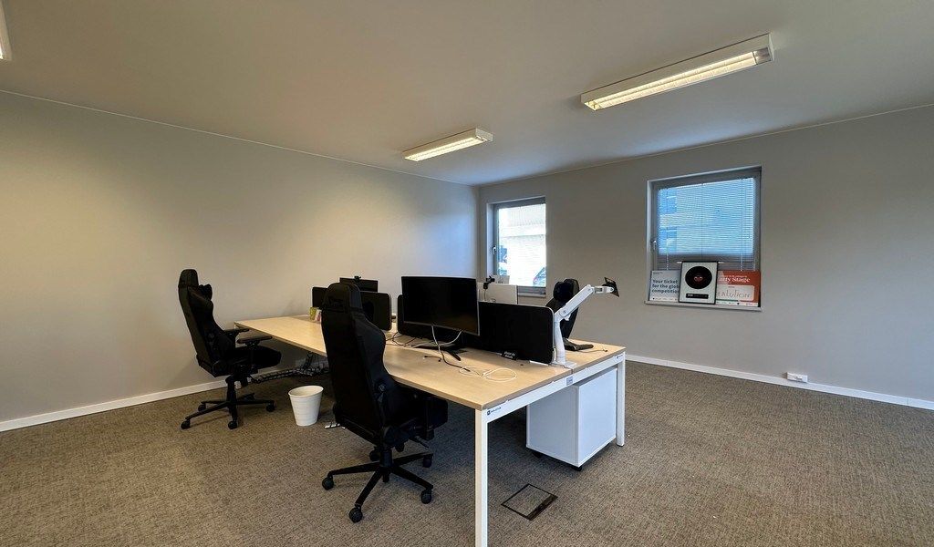 Instapklare burelen te huur in Sint Martens Latem foto 8