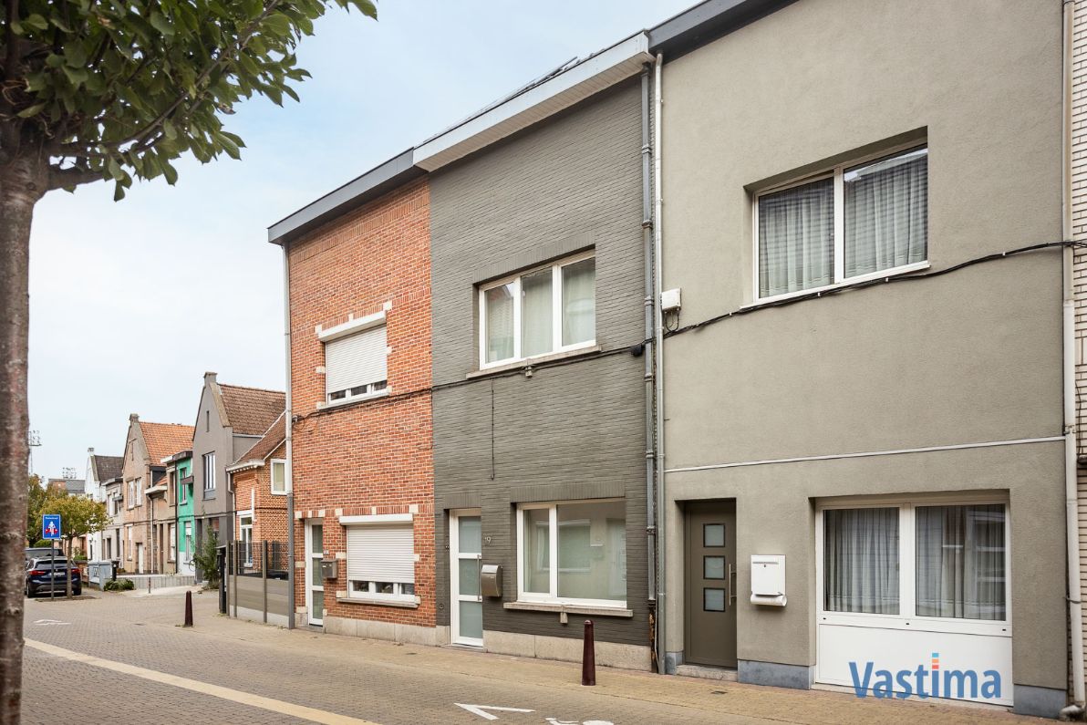 Instapklare woning met 4 slaapkamers en tuin nabij centrum Aalst foto 1