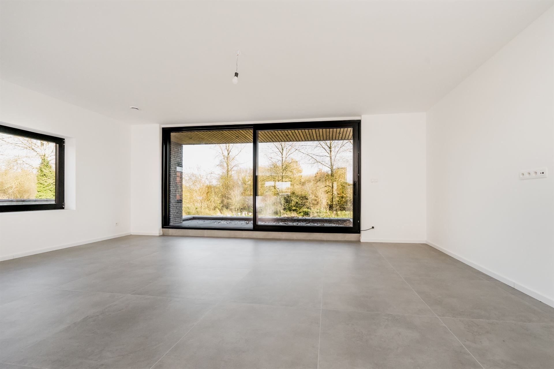 PRACHTIGE HALFOPEN NIEUWBOUWWONING met 3 / 4  slaapkamers en mogelijkheid om Privé met Professioneel te combineren (verkoop met registratierechten!) foto 9