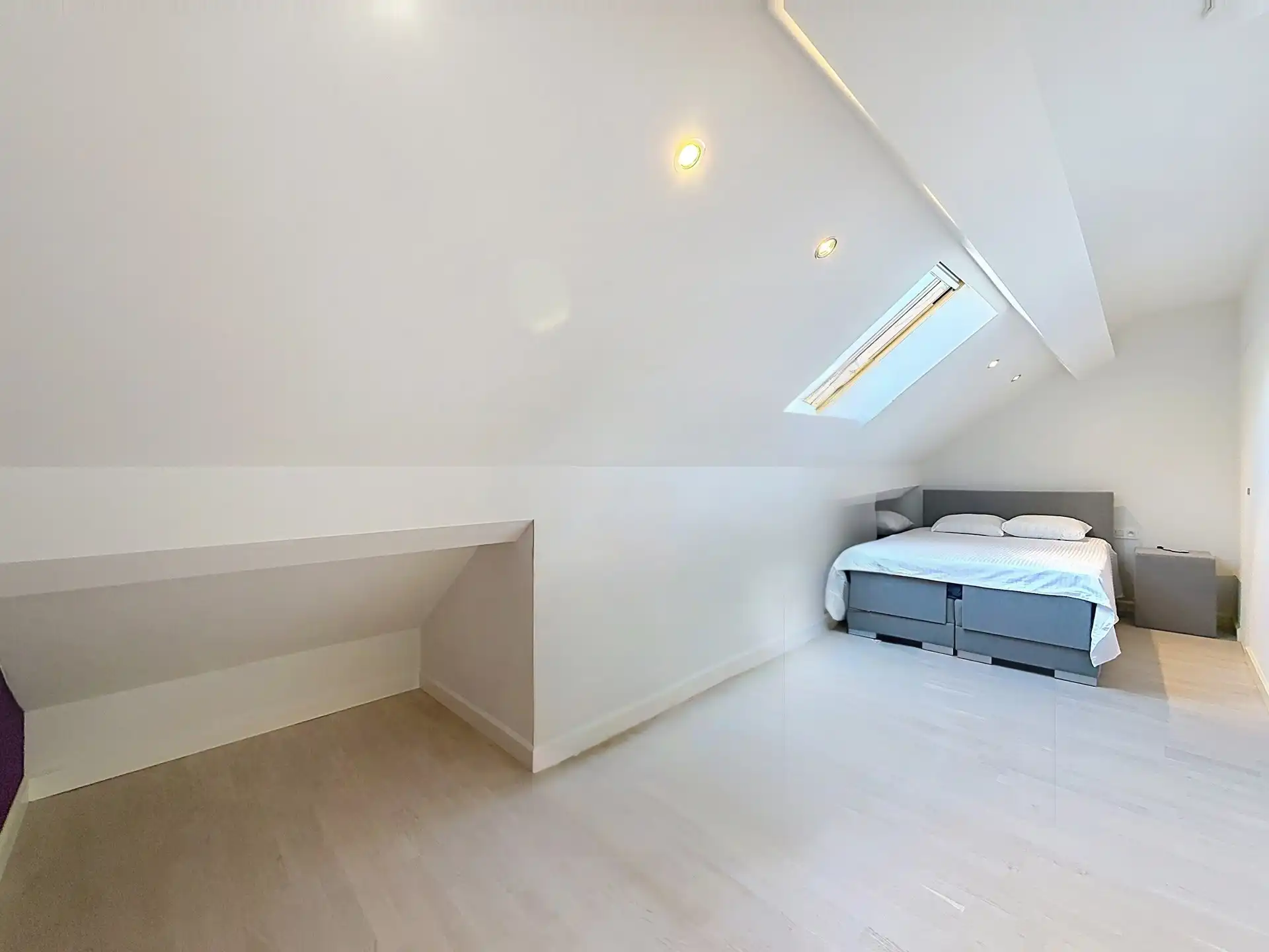3-gevels huis met 3 slaapkamers en een tuin foto 17