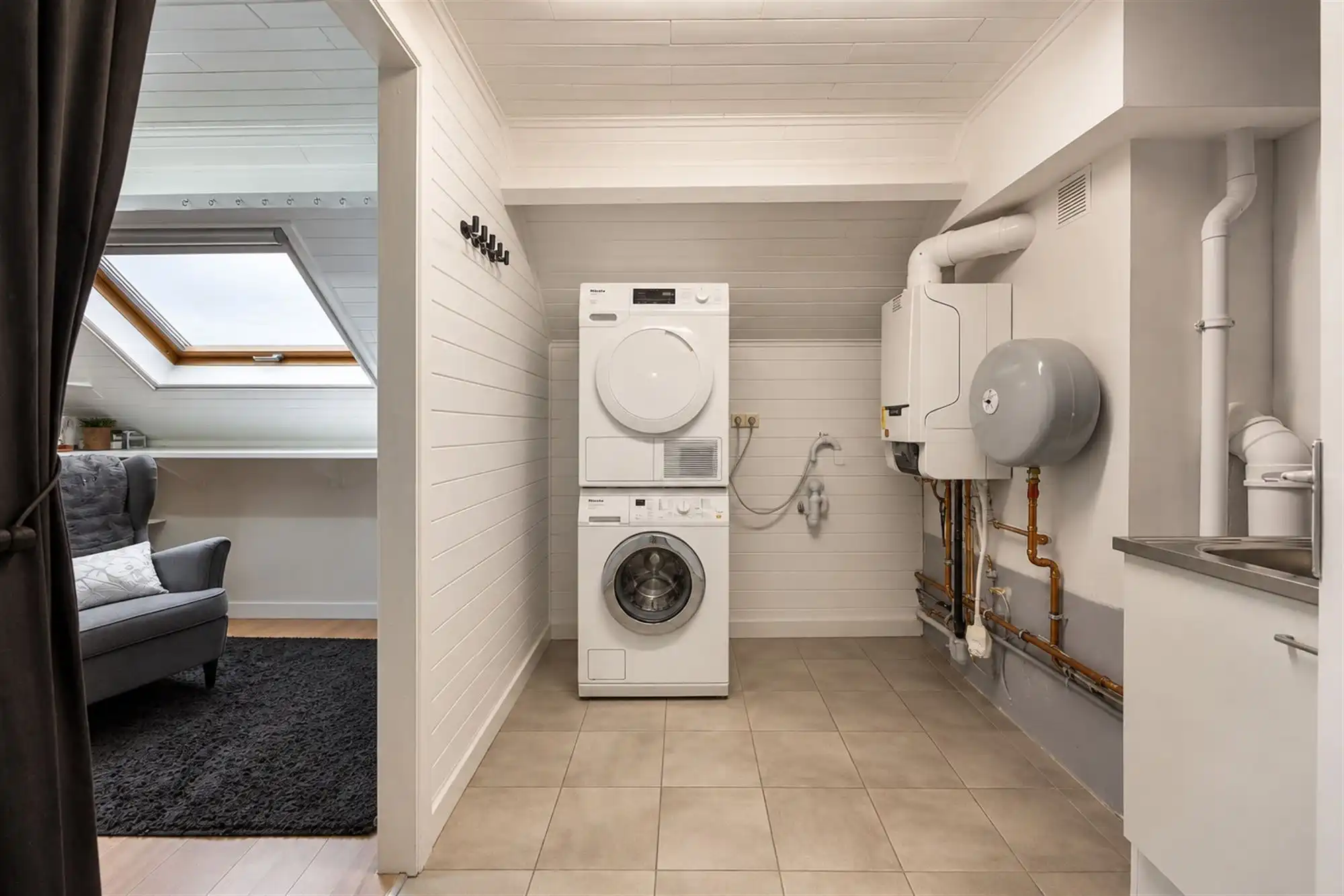 Instapklare woning met 4 slaapkamers en garage foto 48