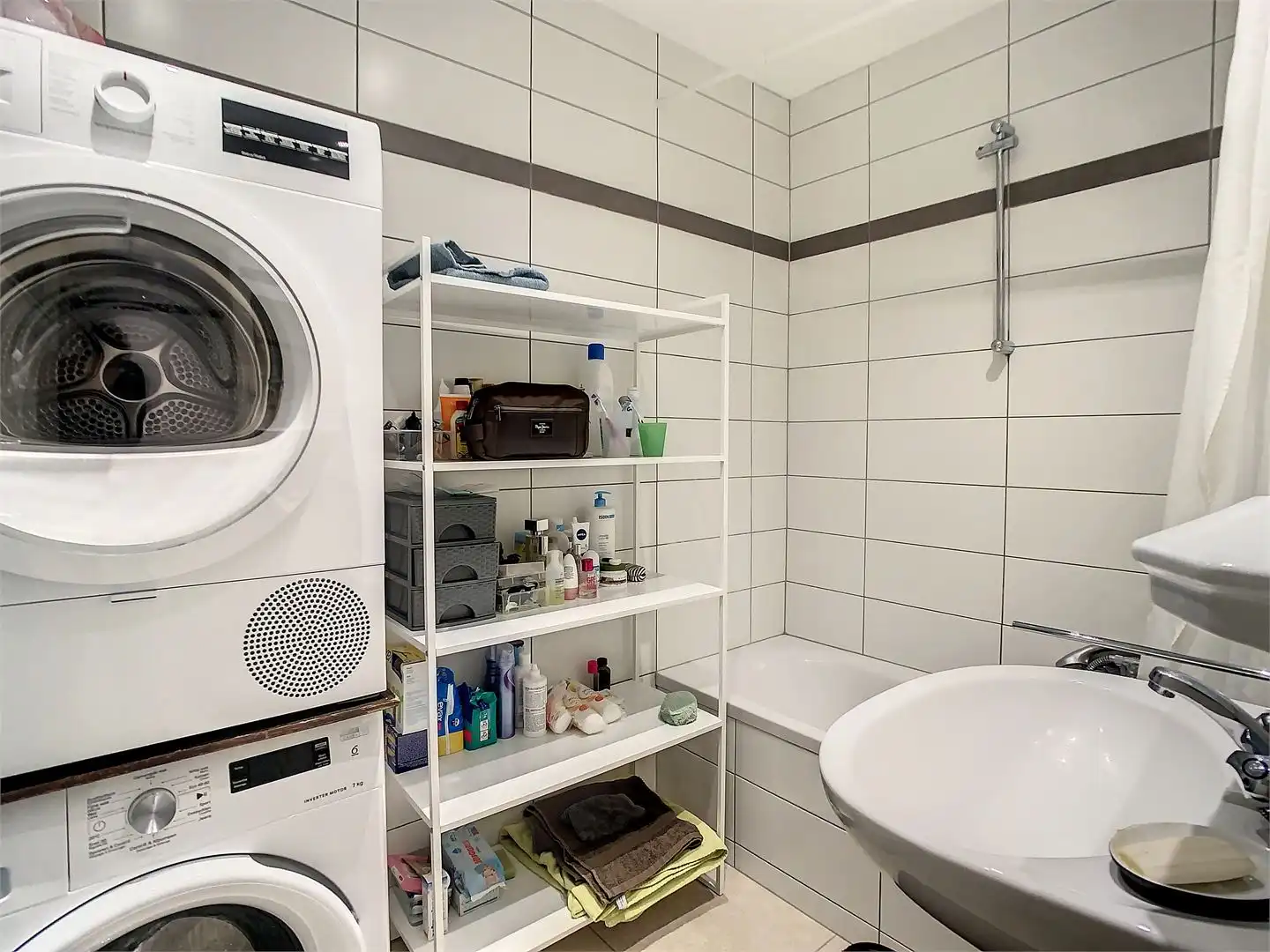 Modern gelijkvloers appartement met tuin en terras – instapklaar! foto 5