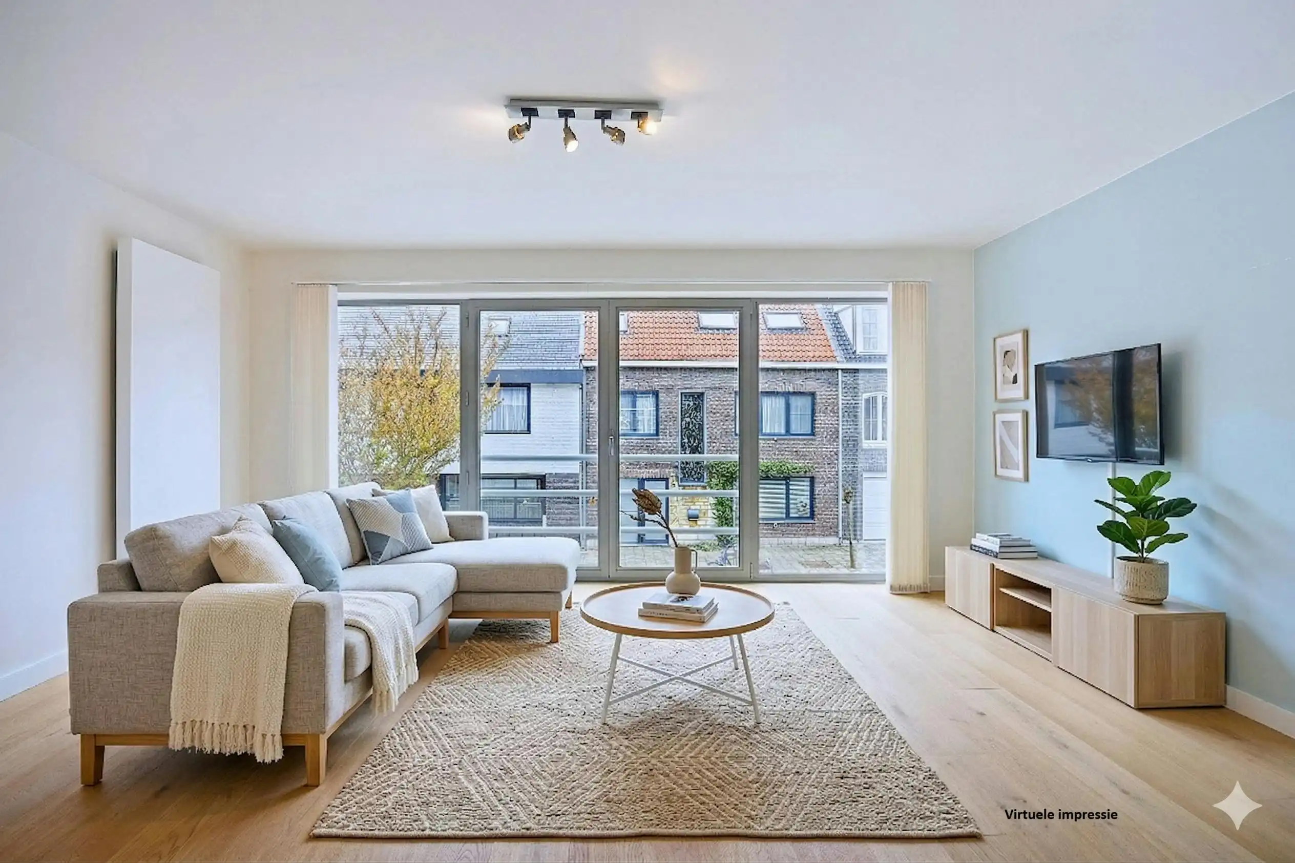Instapklare bel-etage met 3 slaapkamers en zonnige tuin in hartje Eeklo foto {{pictureIndex}}