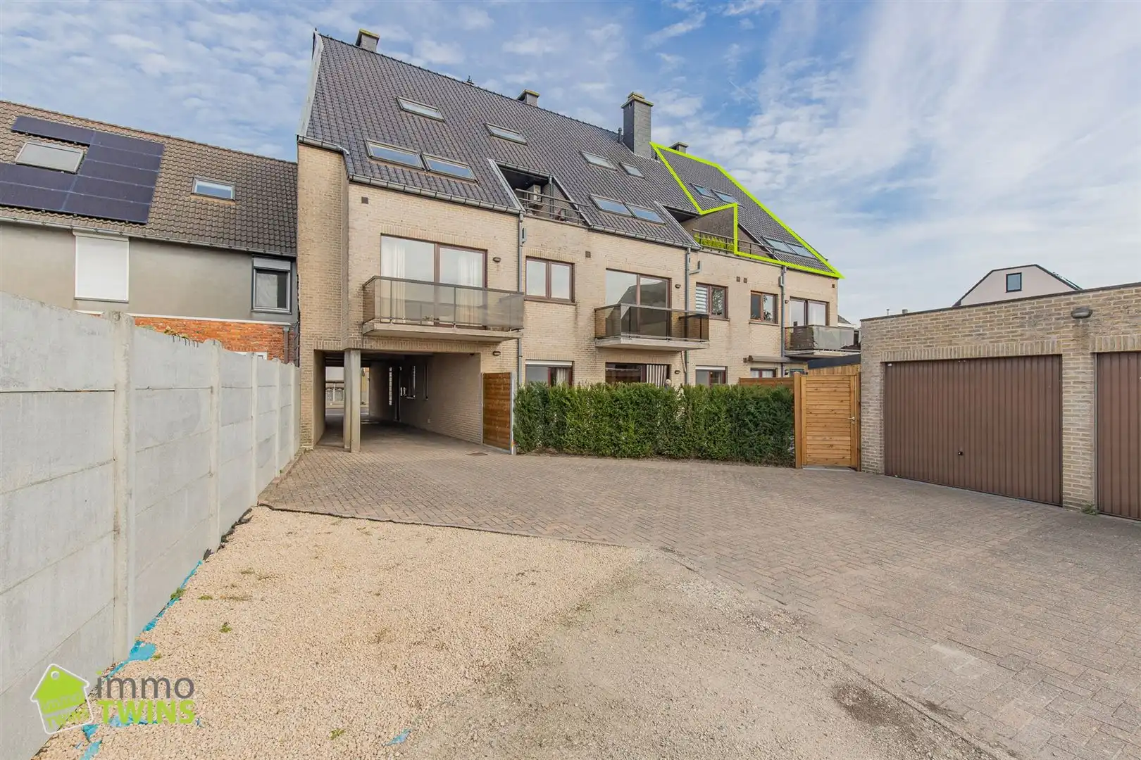 Duplex app. met 3 slpks, terras, autostaanplaats & garage foto 11