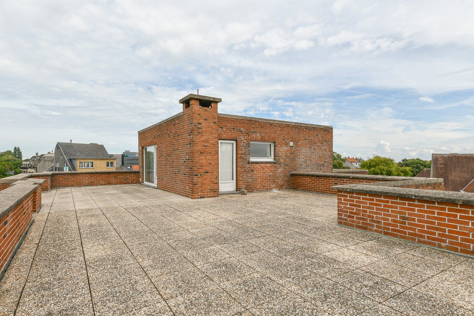 1-slaapkamer appartement met groot terras te huur foto {{pictureIndex}}