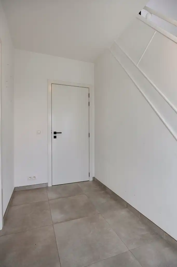 Gerenoveerde gezinswoning met ruime opslagplaats foto 12