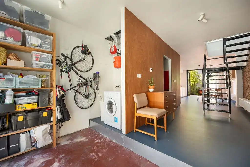 Piekfijn gerenoveerd huis met zonnige stadstuin vlakbij Park Spoor Noord  foto 10