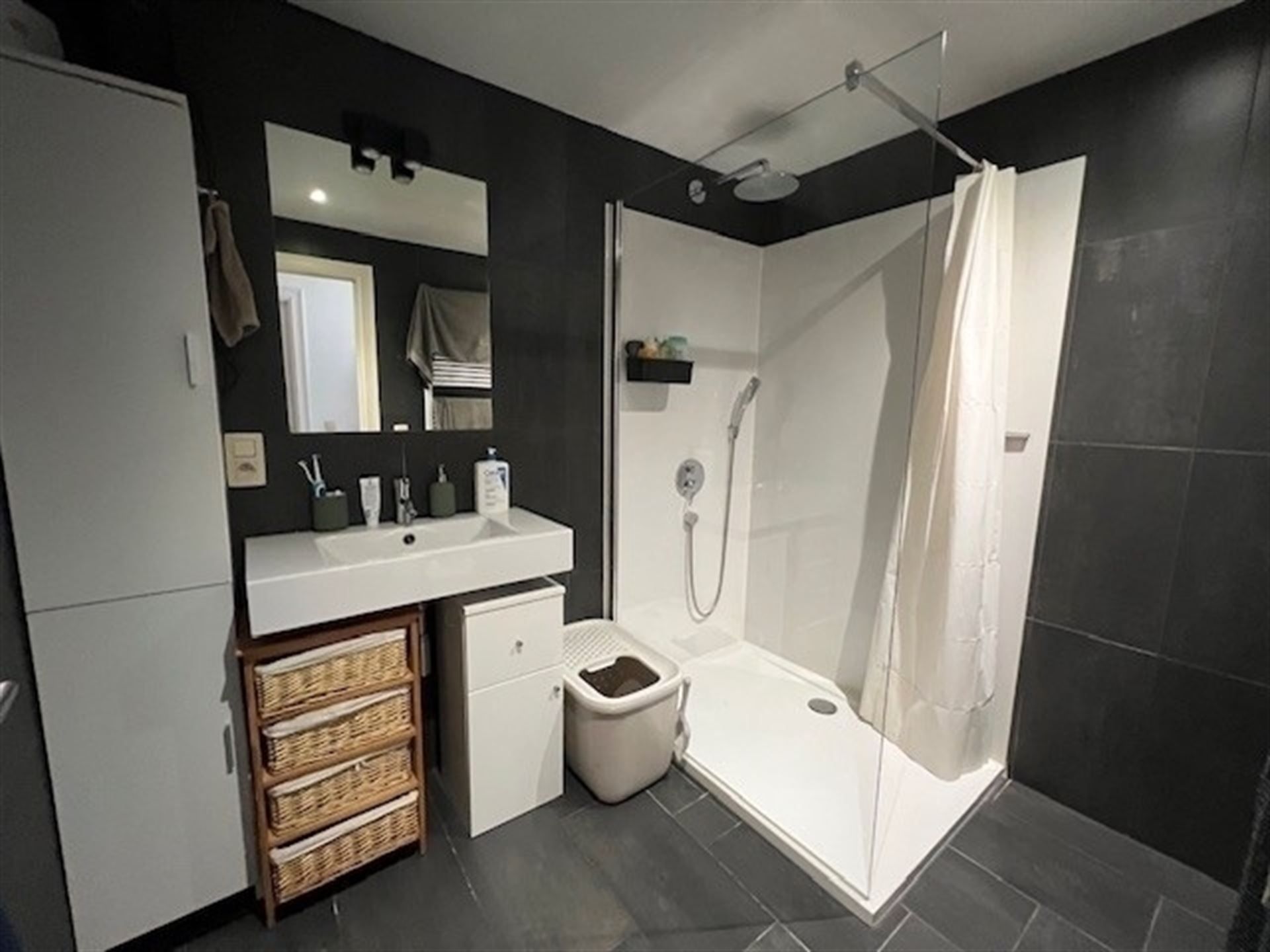 Gelijkvloersappartement met zonnige tuin! foto 9