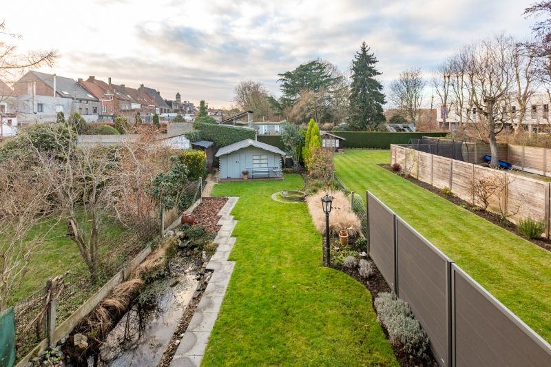 Tot in de puntjes onderhouden woning met 3 slaapkamers, ruime garage en tuin (ENERGIELABEL C). foto 11