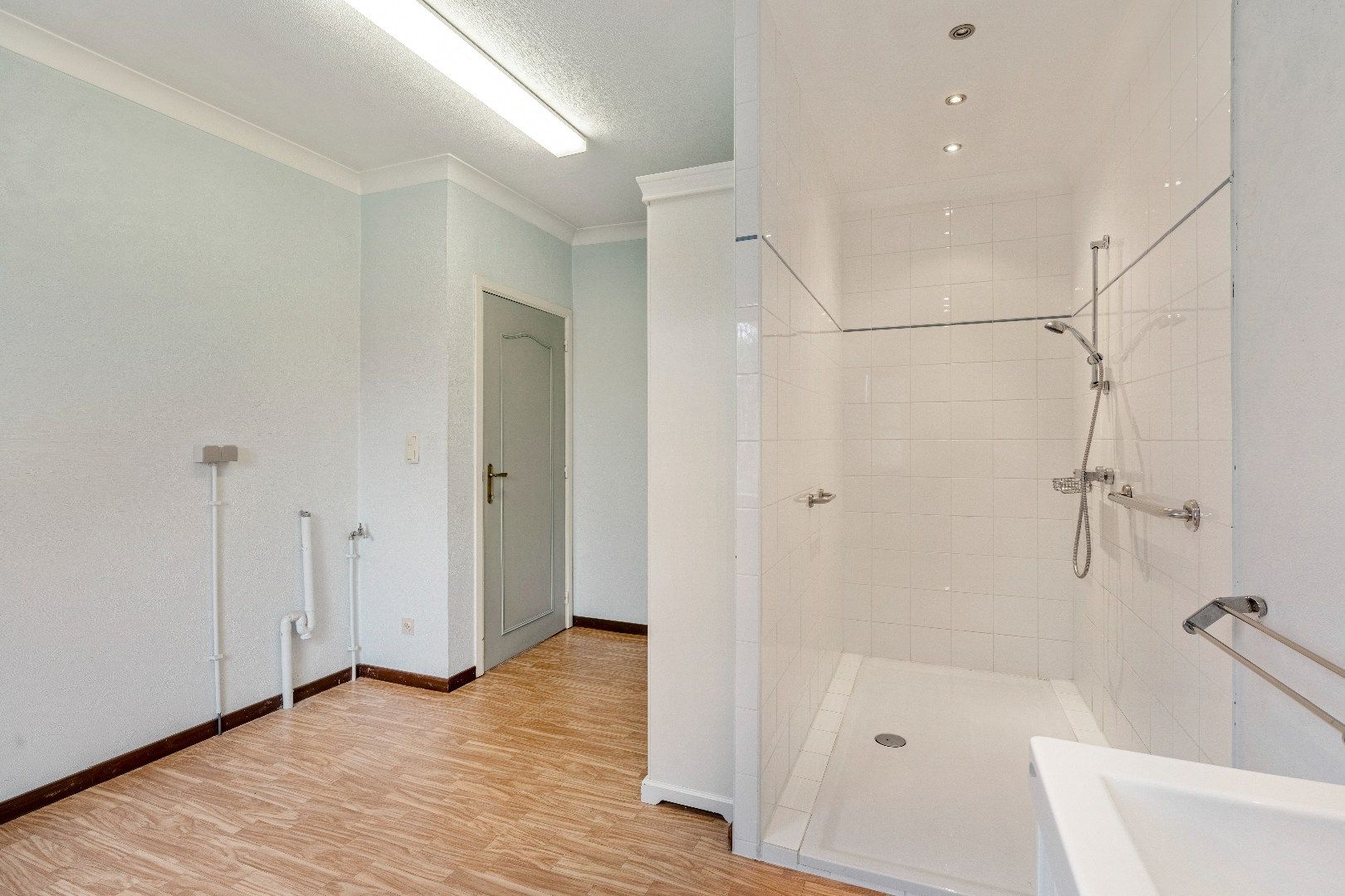  Te renoveren karakteristieke bungalow, 3 Slpk, ruime kelder met garage, op toplocatie foto 32