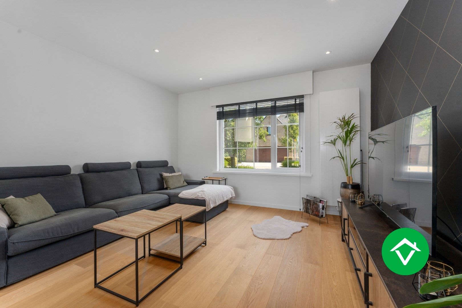 Volledig gerenoveerde alleenstaande woning in Izenberge foto 4