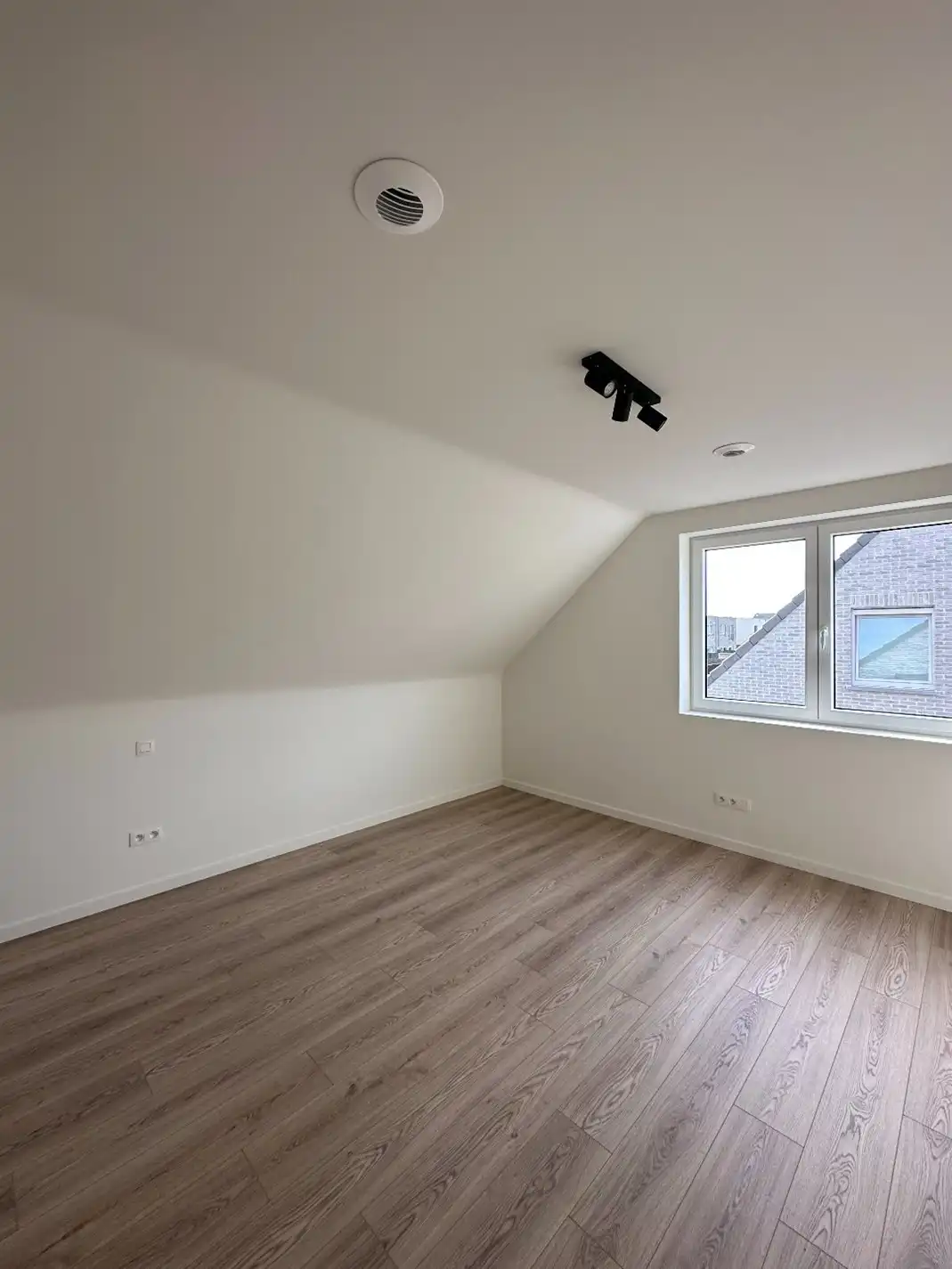 Rumbeke: ruime nieuwbouwwoning met 3 slpk foto 9
