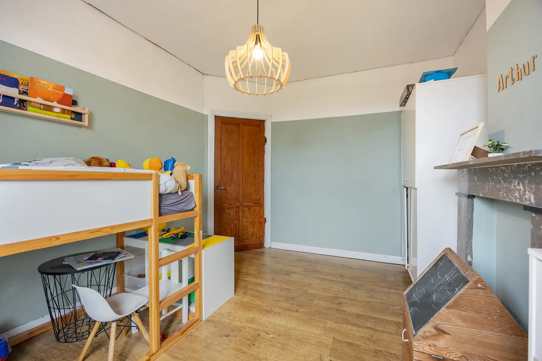 Ruime gezinswoning met tuin en 4 slaapkamers. foto 12