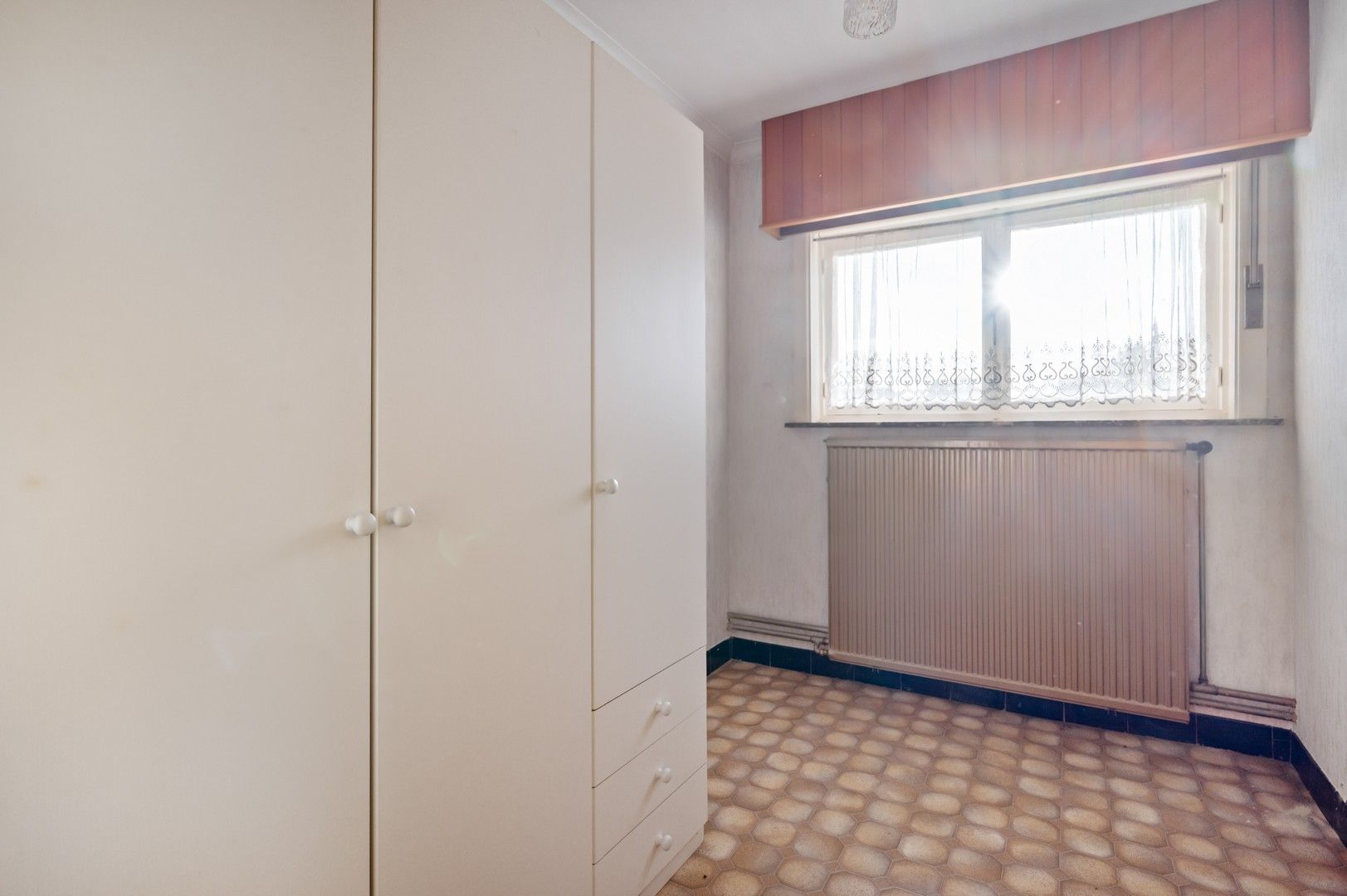 Volledig te renoveren woning met tal van mogelijkheden op een perceel van 1014 m² foto 14