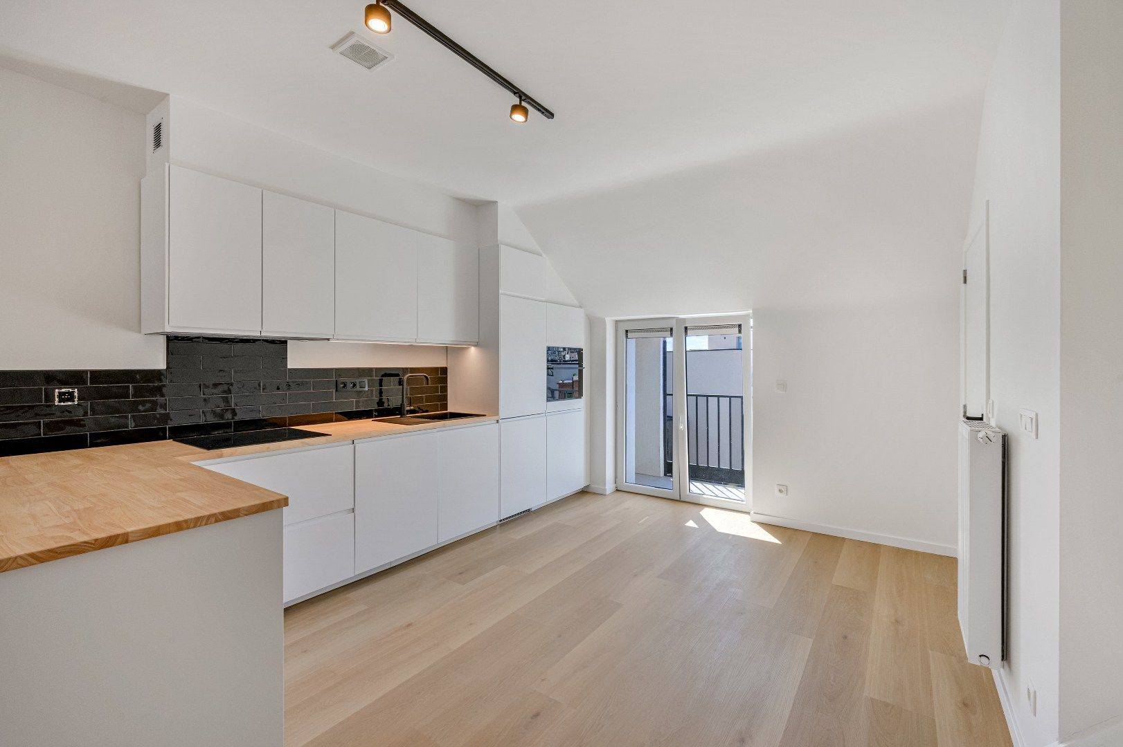 Stijlvol wonen in een  gerenoveerd appartement nabij Station Gent-Sint-Pieters foto 15
