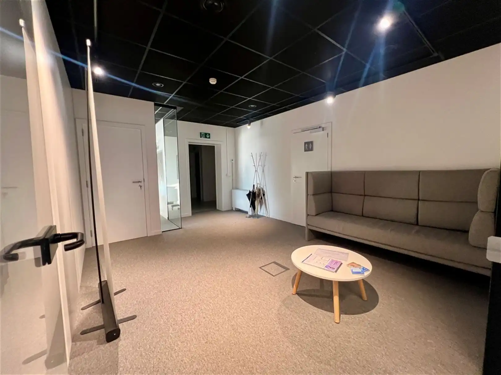 Moderne kantoren gelegen op toplocatie foto 9