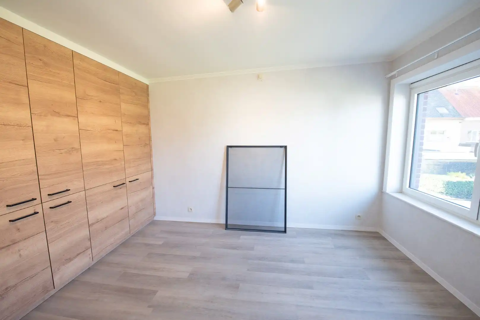 Charmante en gerenoveerde woning te Deinze! foto 9