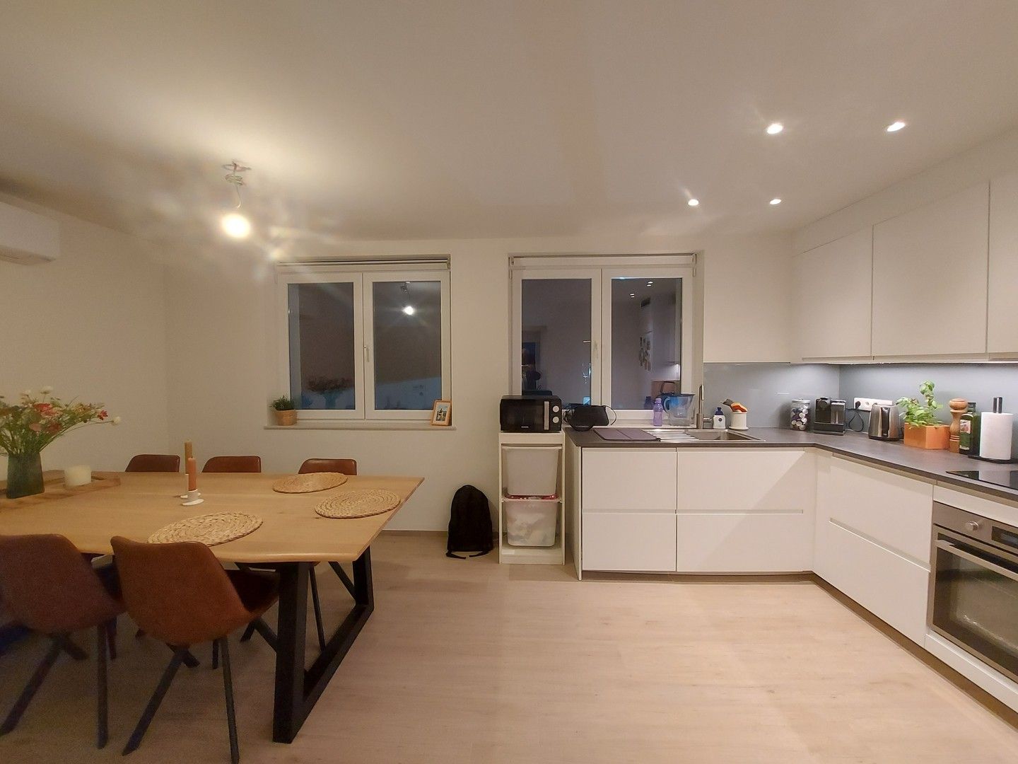 Super gezellig duplex appartement van 85 m² met twee slaapkamers in hartje Kortrijk. A-label foto 4