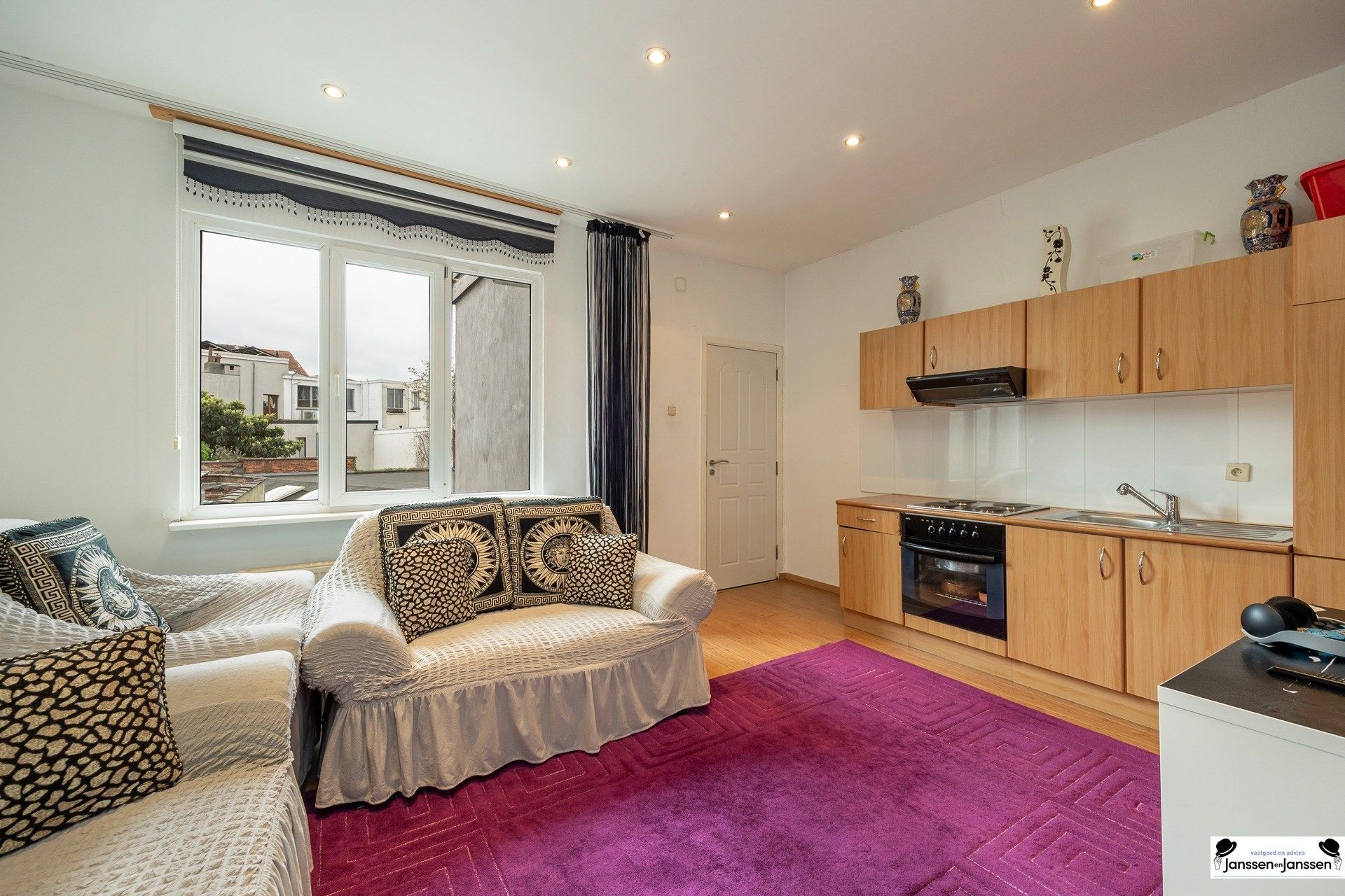 Ruime instapklare woning met 3 à 4 slaapkamers in 2060 Antwerpen! foto 17