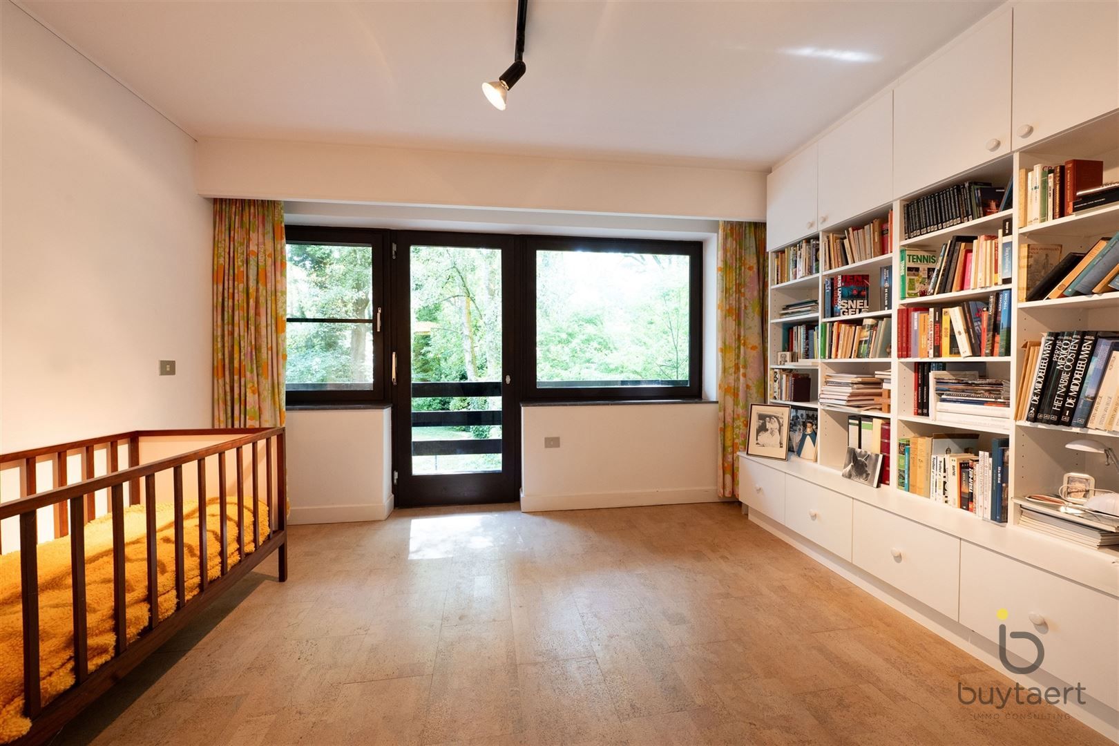 RUIMTE, LICHT ÉN KARAKTER: TE RENOVEREN 70’S VILLA MIDDEN IN HET GROEN! foto 41