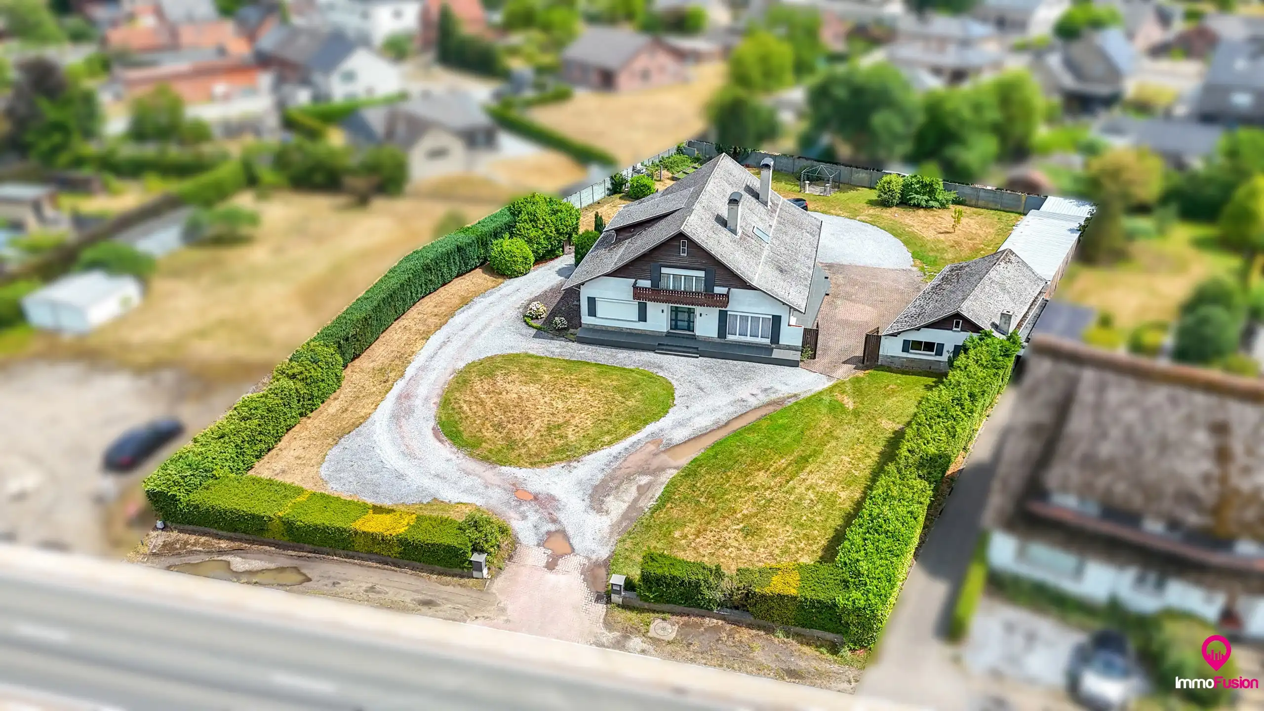 Instapklare, ruime woning met 6 slpks en enorme tuin op 26a! foto 48