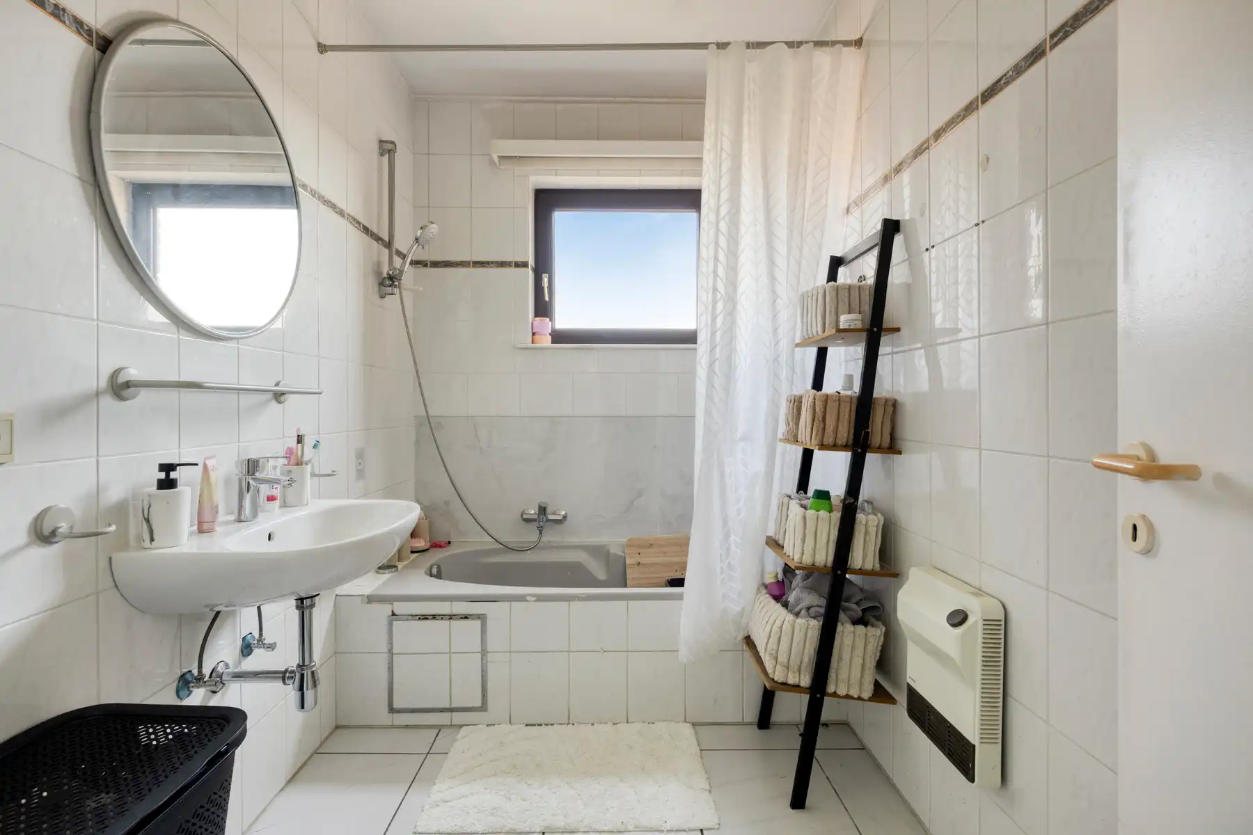 CENTRAAL GELEGEN 2-SLAAPKAMERAPPARTEMENT MET PARKEERPLAATS IN ZELLIK! foto 16