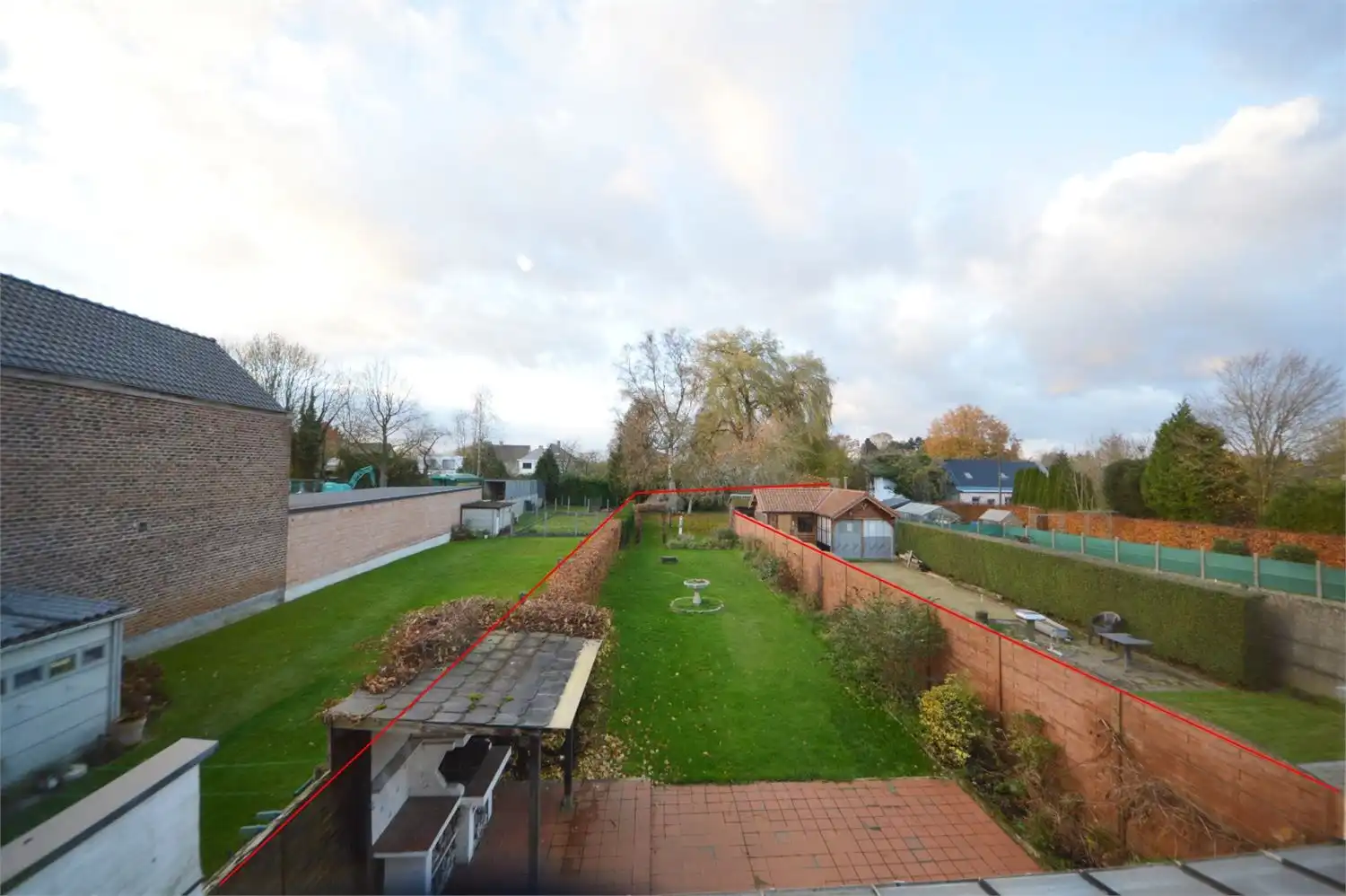 RUIME WONING 4 SLPK, GARAGE EN RUIME TUIN foto 6