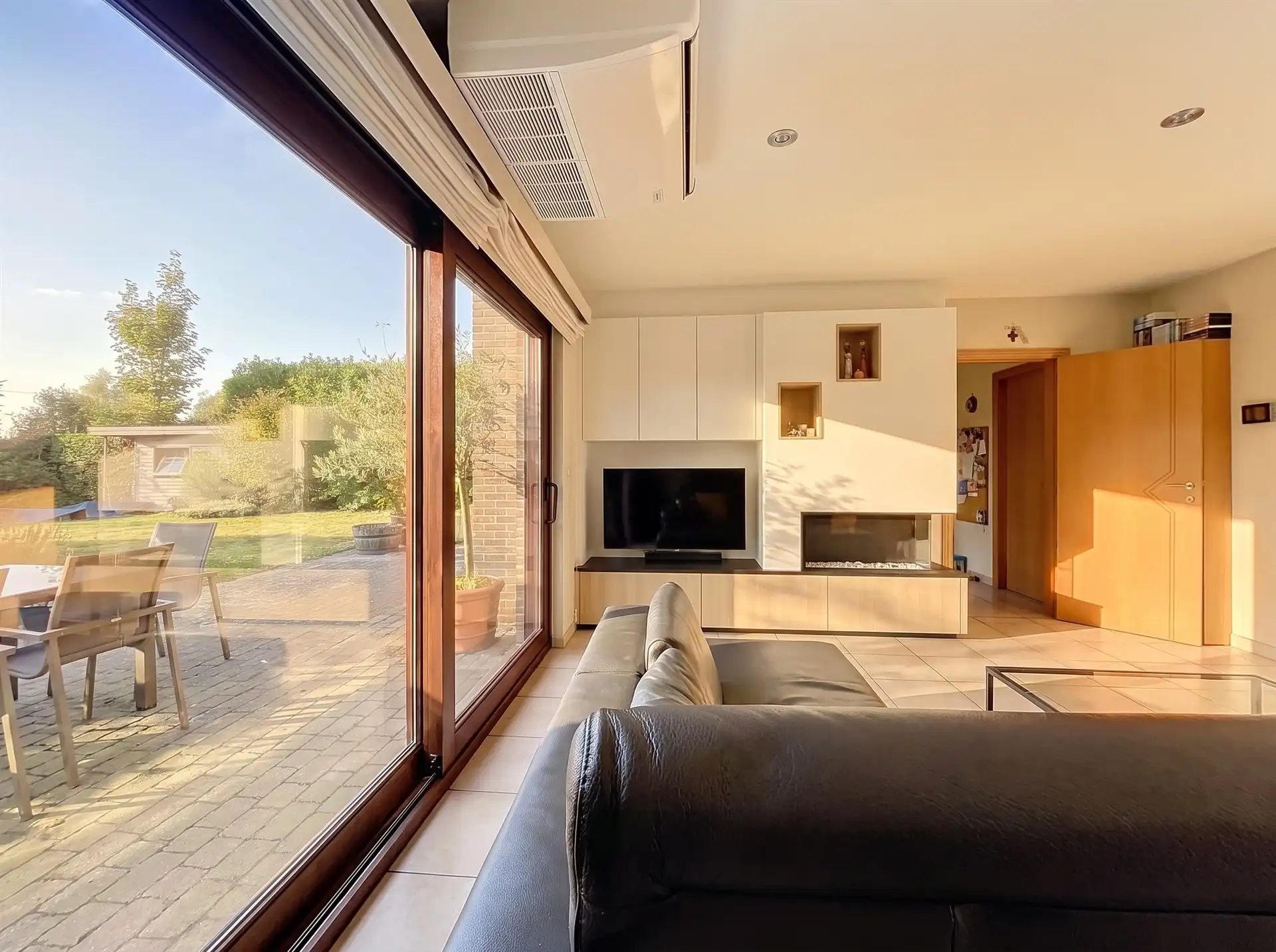 Recente open bebouwing met 5 slaapkamers! foto 6