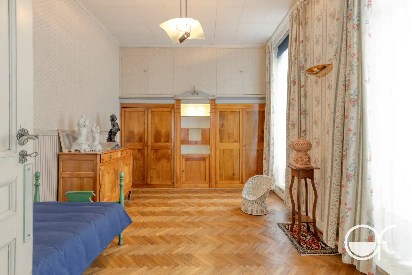Statige op te frissen dokterswoning met praktijk, APPARTEMENT en riante tuin in het hart van Wetteren foto 17