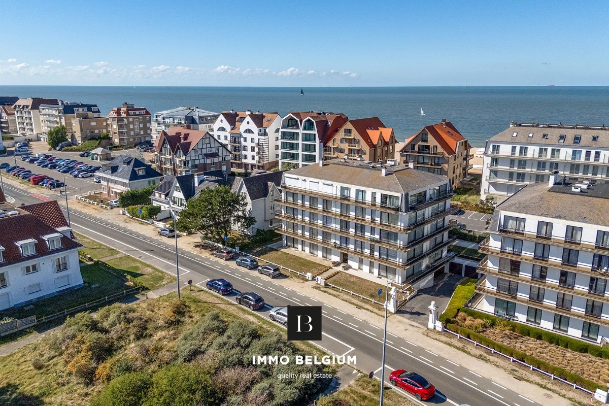 Gerenoveerd appartement met 2 SLPKS om de hoek van de dijk foto {{pictureIndex}}