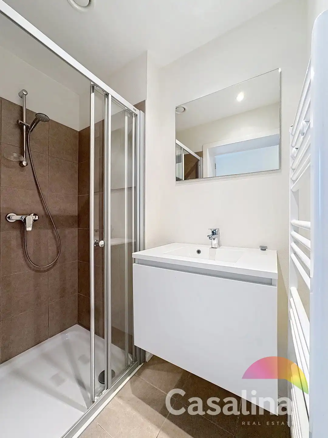 Appartement met 2 slaapkamers, terrassen, tuin + parking foto 14