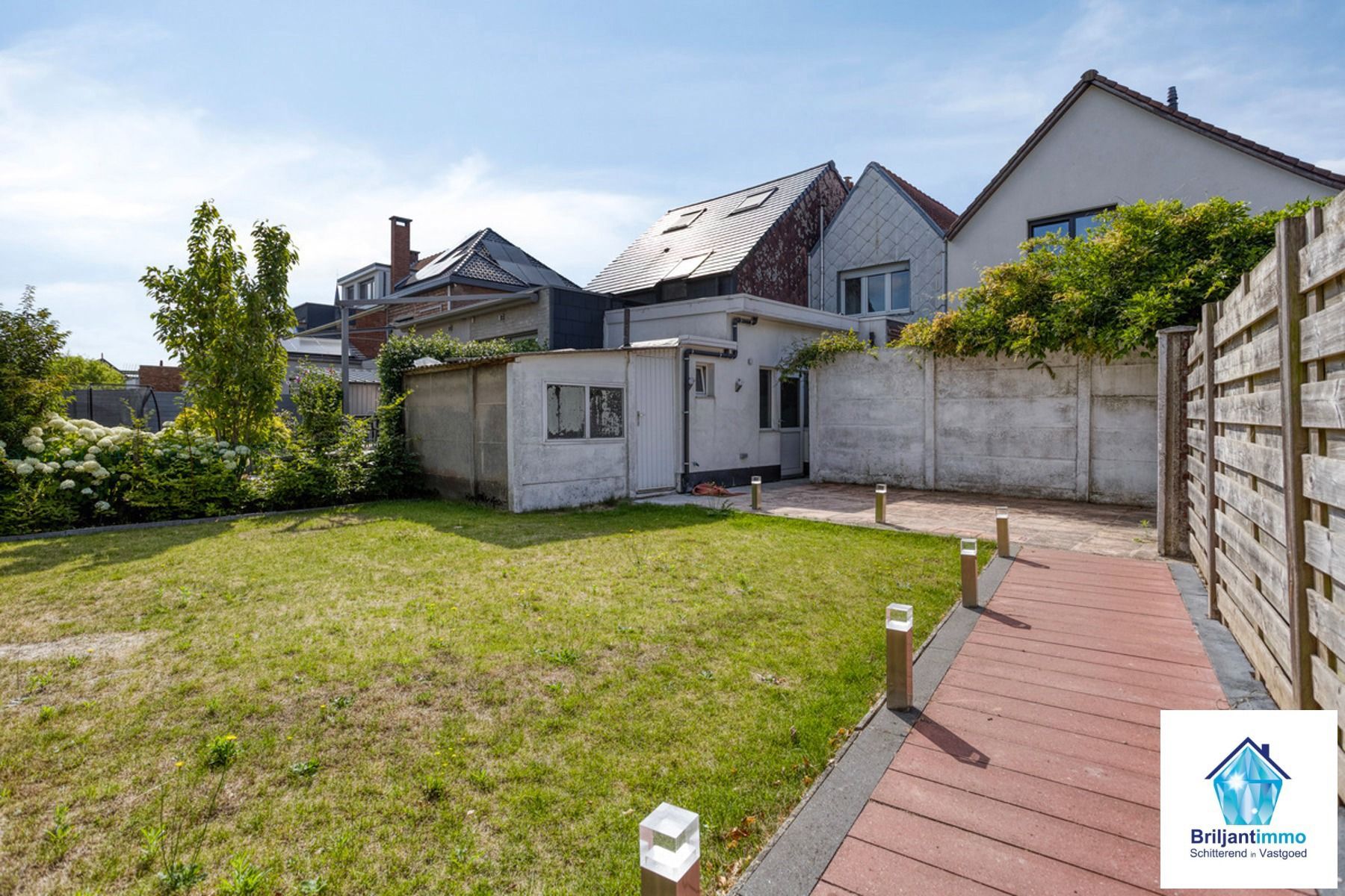 Instapklare woning 2(3) slpkmrs + bureau en garage foto 23