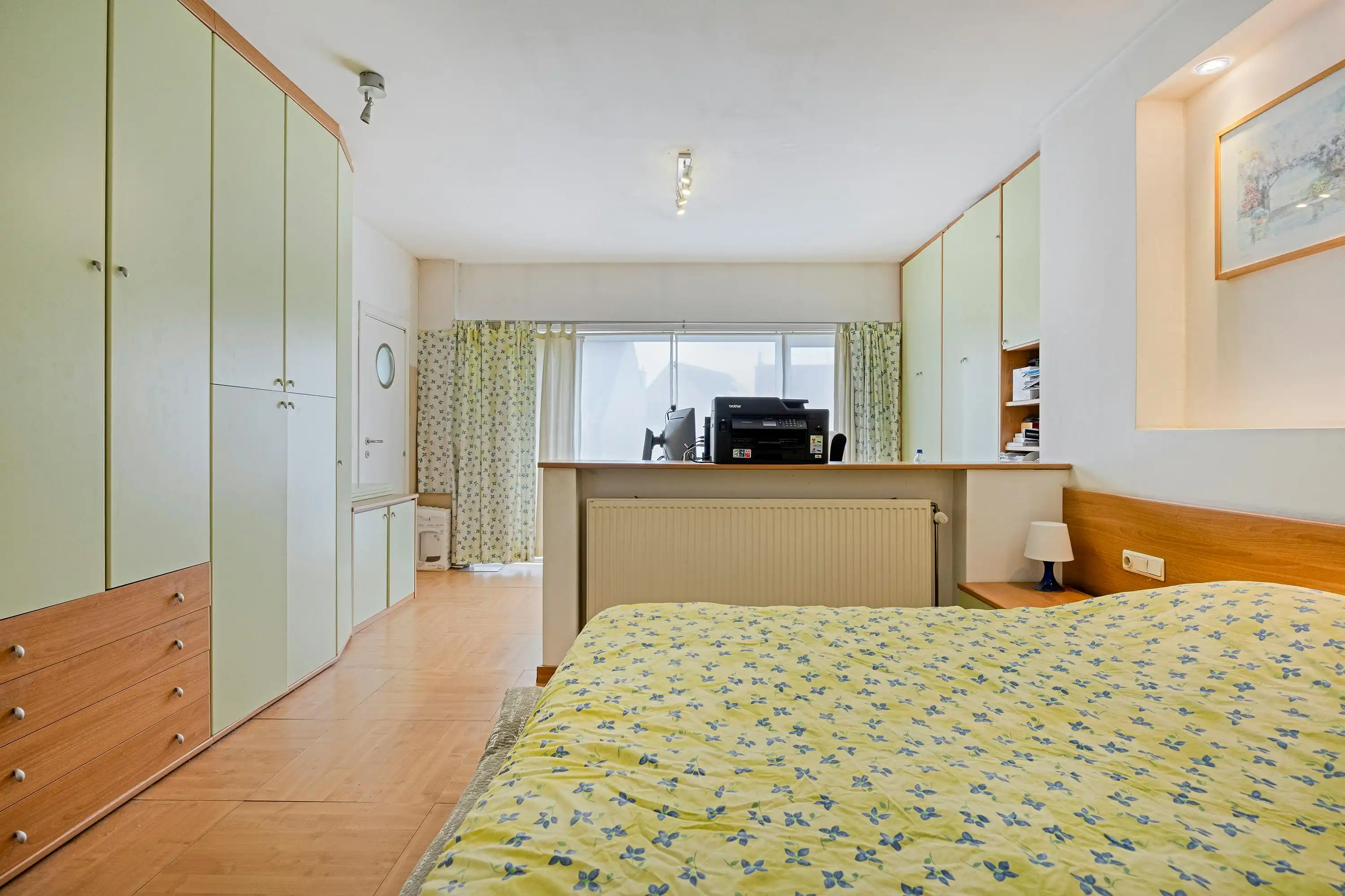 Veelzijdig eigendom met ruime woning, handelspand en magazijn foto 12