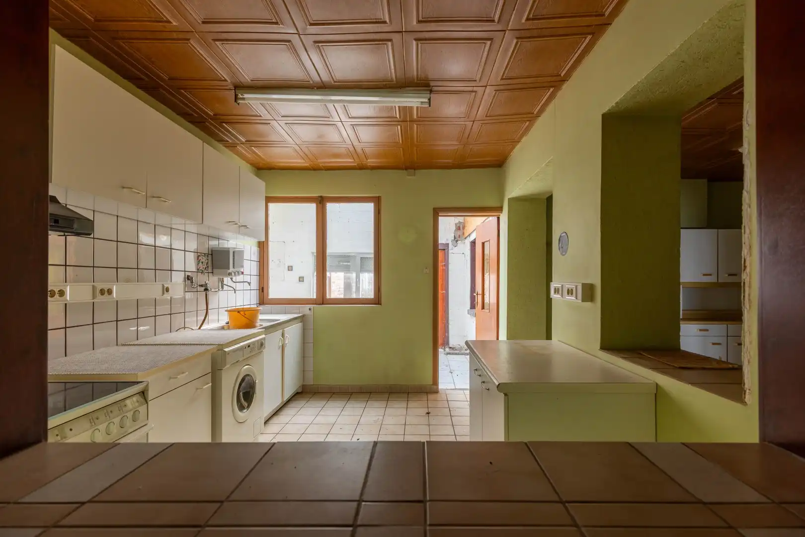 Woning in het centrum met loods of magazijn foto 23